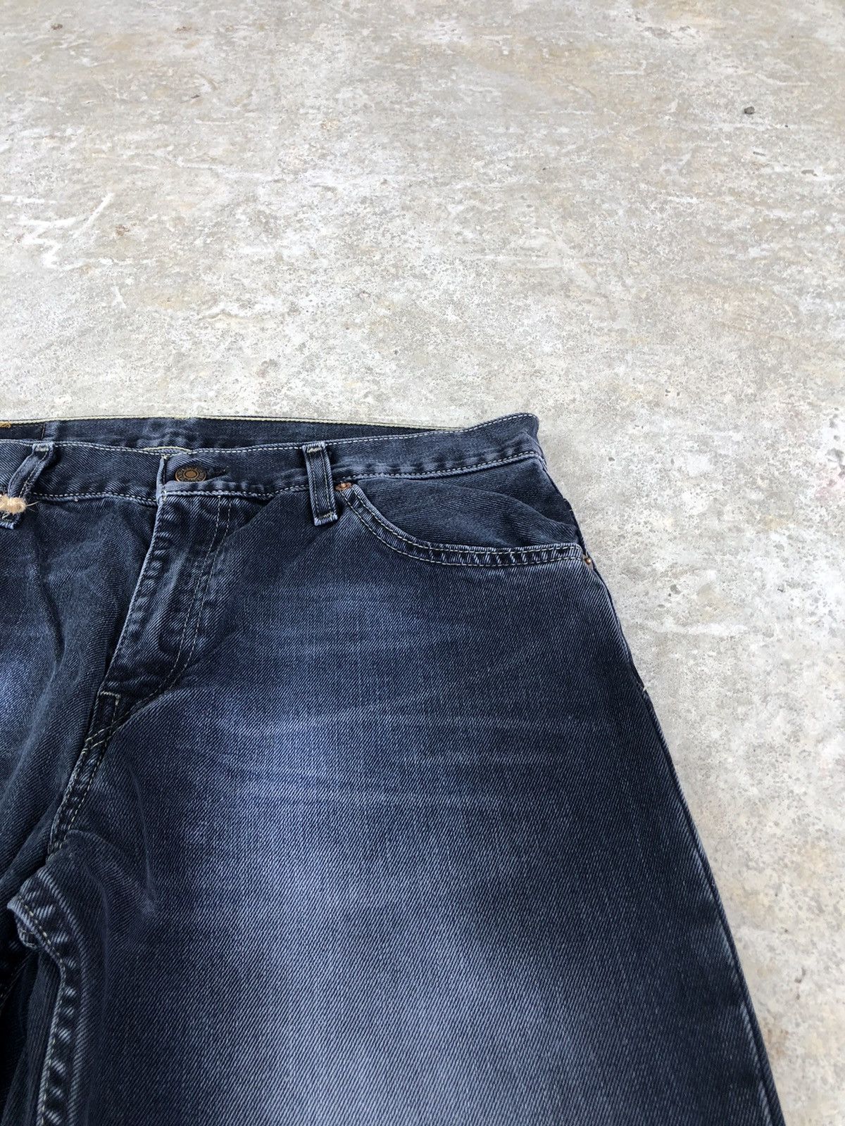 Levi's Vintage Clothing Y2k Levi’s Flared Jeans Bootcut Distressed Jeans 507 Size US 33 - 14 Thumbnail