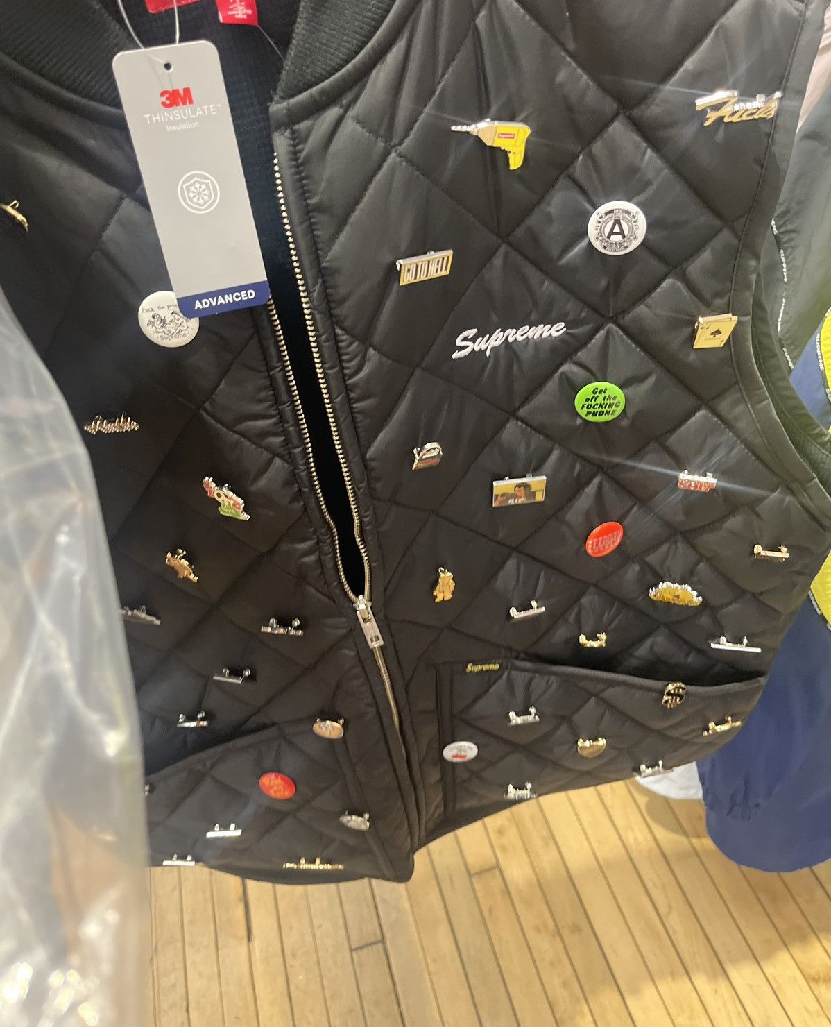 supreme ／ pins Quilted Work Vest Fall/Winter 2023 Preview – Supreme