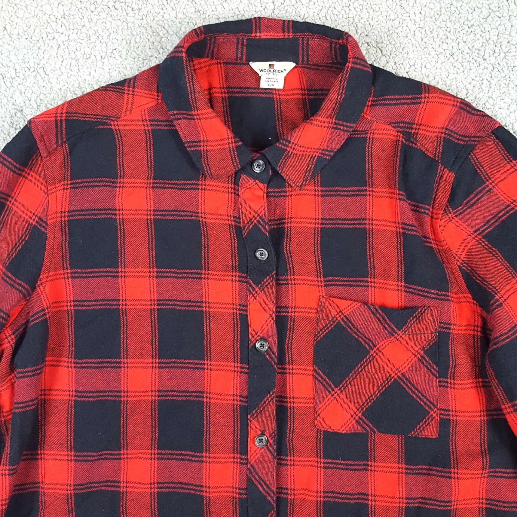 Vintage Vintage Woolrich Women's Button-Up Shirt Flannel Long Sleeve Fall Winter Casual Outdoor Buffalo Plaid Size Large Red Size L / US 10 / IT 46 - 2 Thumbnail
