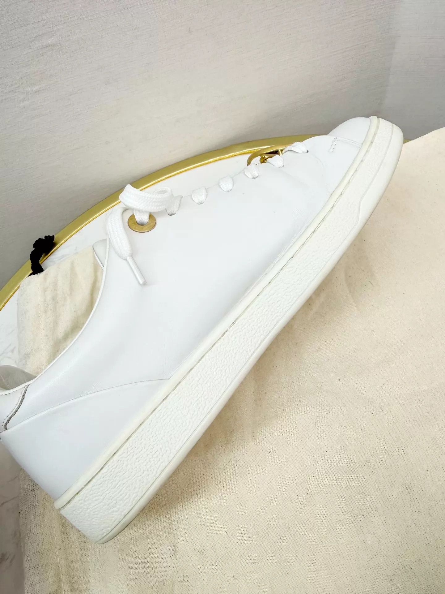 Louis Vuitton LV White Sneakers 35.5 (Worn a Few Times, Cleaned) Size US 5 / IT 35 - 3 Thumbnail