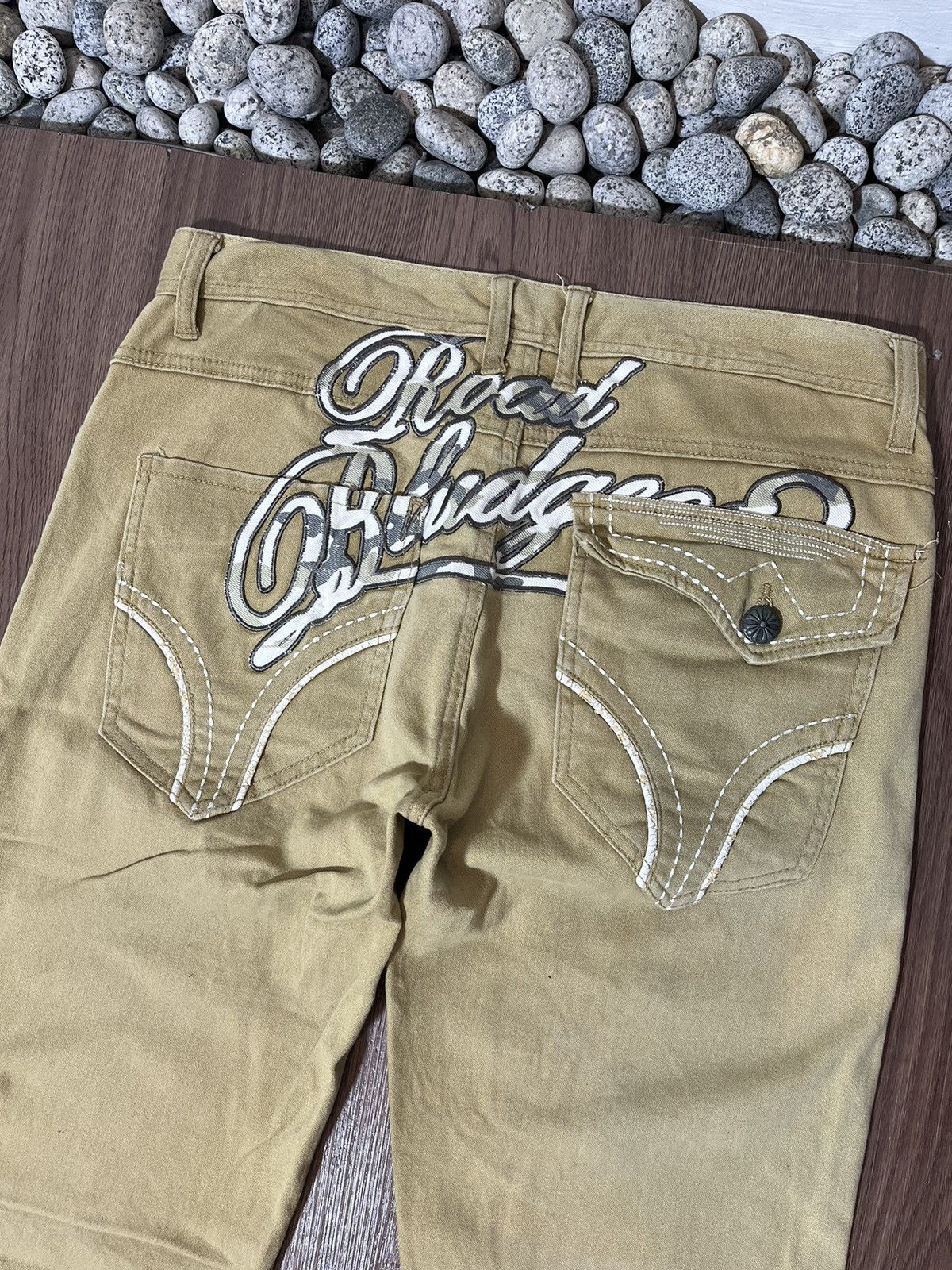 In The Attic × Japanese Brand In The Attic Back Embroidery Suede Pants Size US 33 - 7 Thumbnail