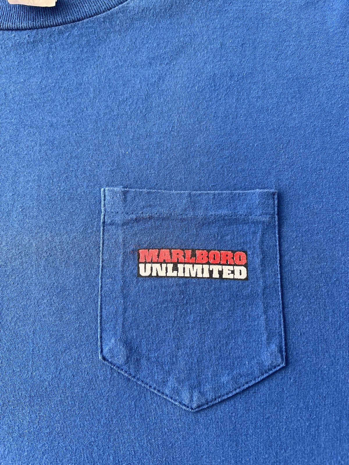 Marlboro Vintage 90s Marlboro Unlimited Wolf Pocket Blue T-shirt Size US XL / EU 56 / 4 - 5 Thumbnail