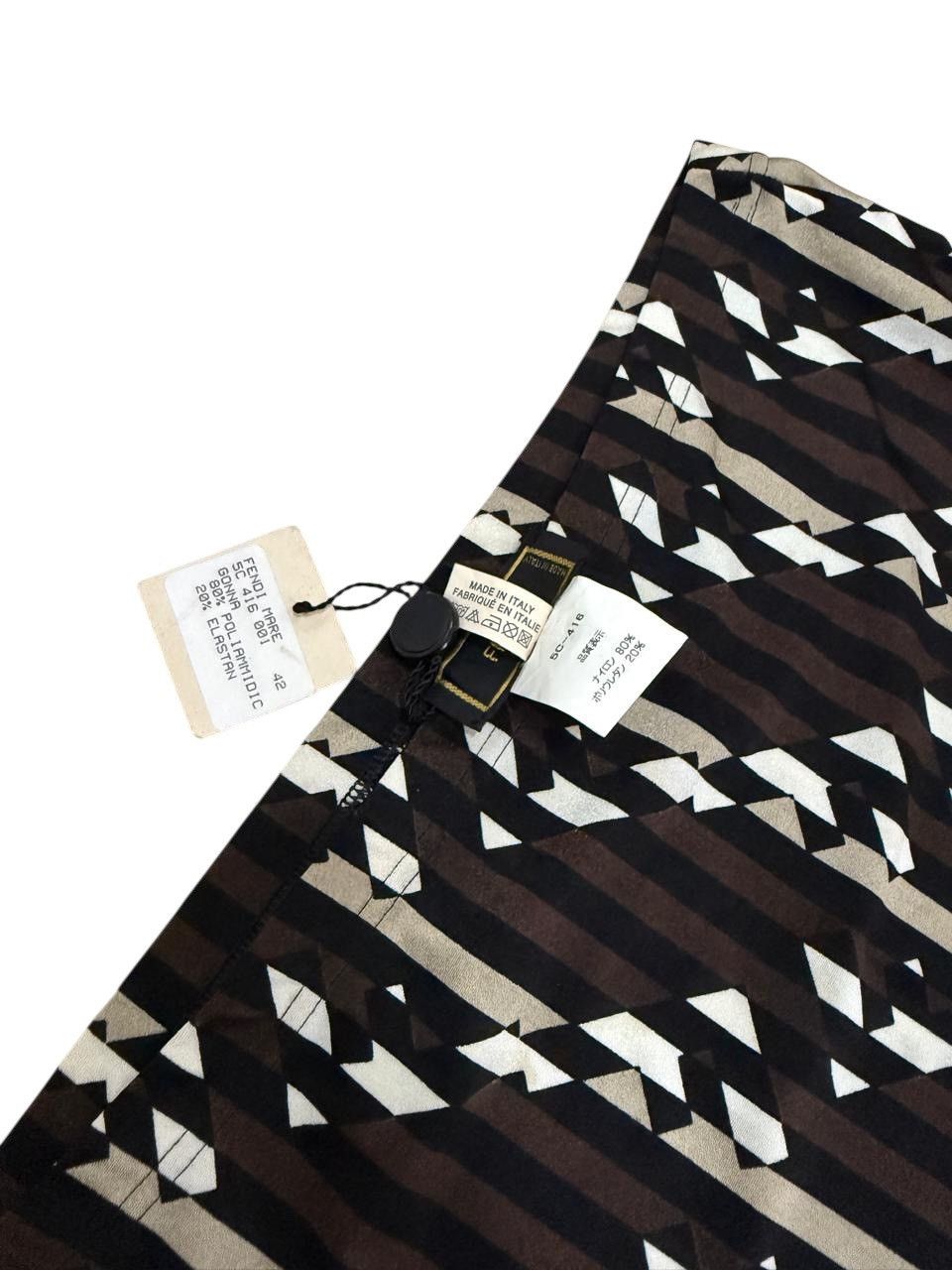 Fendi Fendi mare monogram mini skirt Size 27" / US 4 / IT 40 - 6 Thumbnail