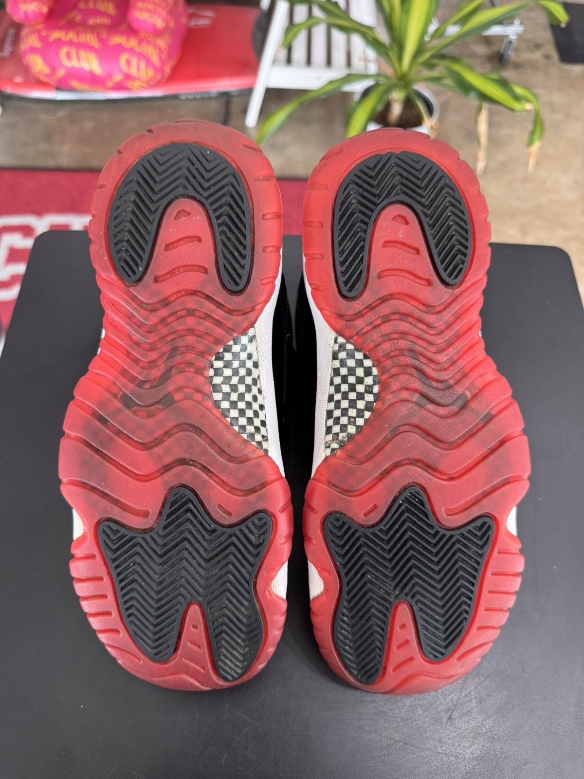 Jordan Brand Air Jordan 11 Retro Playoffs Bread Size 6.5Y (GS) (2019) Size US 6.5 / EU 39-40 - 8 Thumbnail