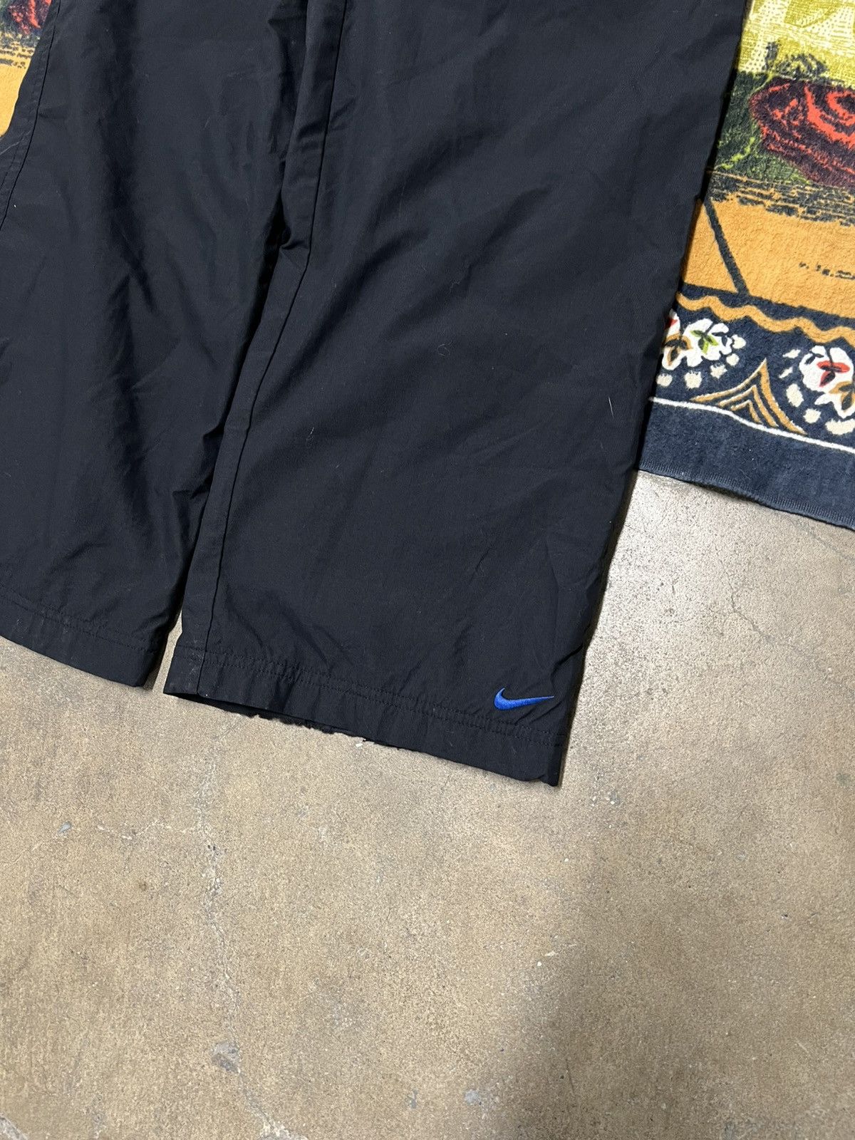 Nike Black Nike track pants cargo size small baggy y2k skater Size US 32 / EU 48 - 4 Thumbnail