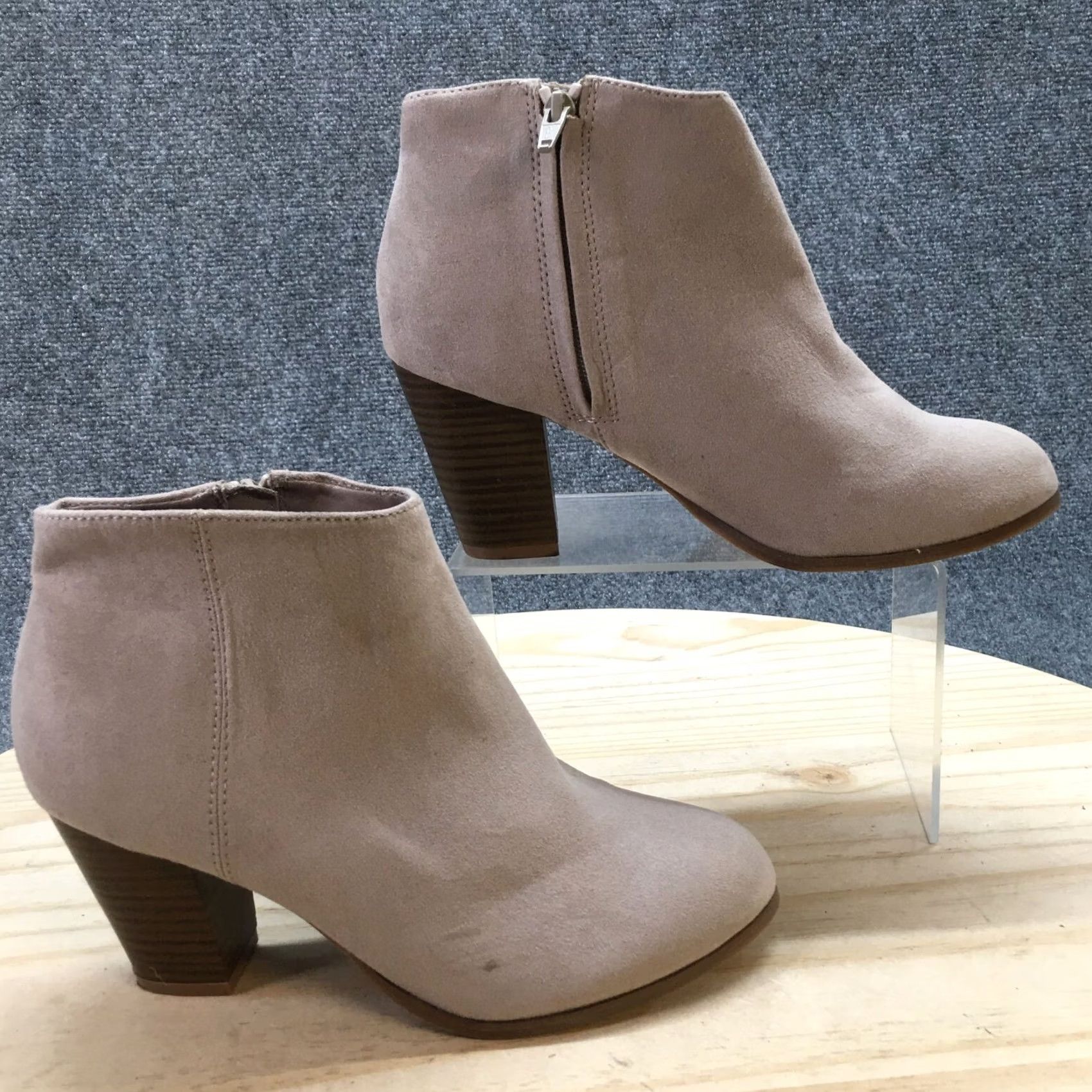 Old Navy Old Navy Boots Women's Sidewalk Ends Ankle Booties Beige Faux Suede Block Heels 8 M Vintage No Size US 8 / IT 38 - 2 Thumbnail