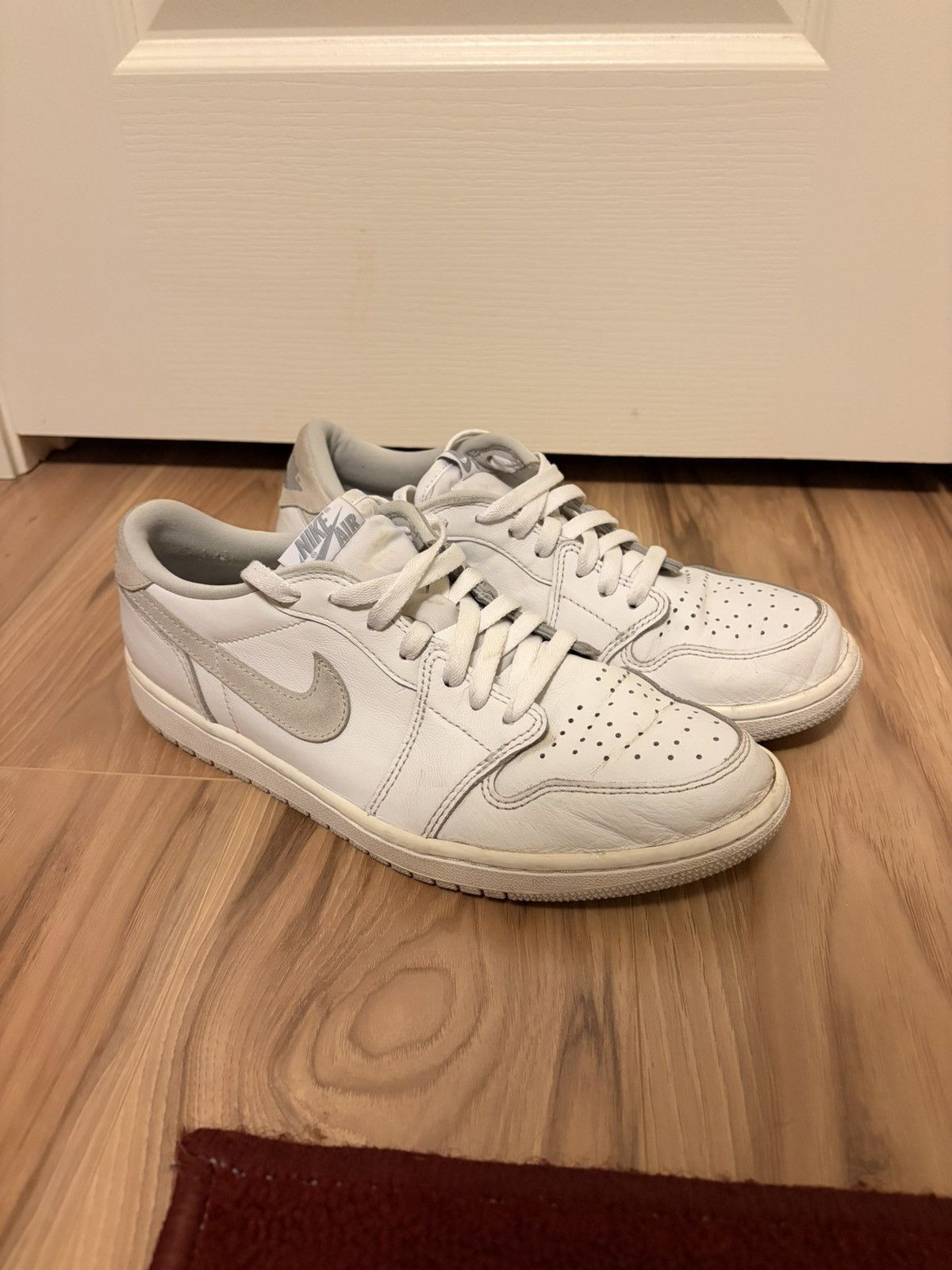 Jordan Brand Air Jordan 1 Low OG Size US 10 / EU 43 - 1 Thumbnail