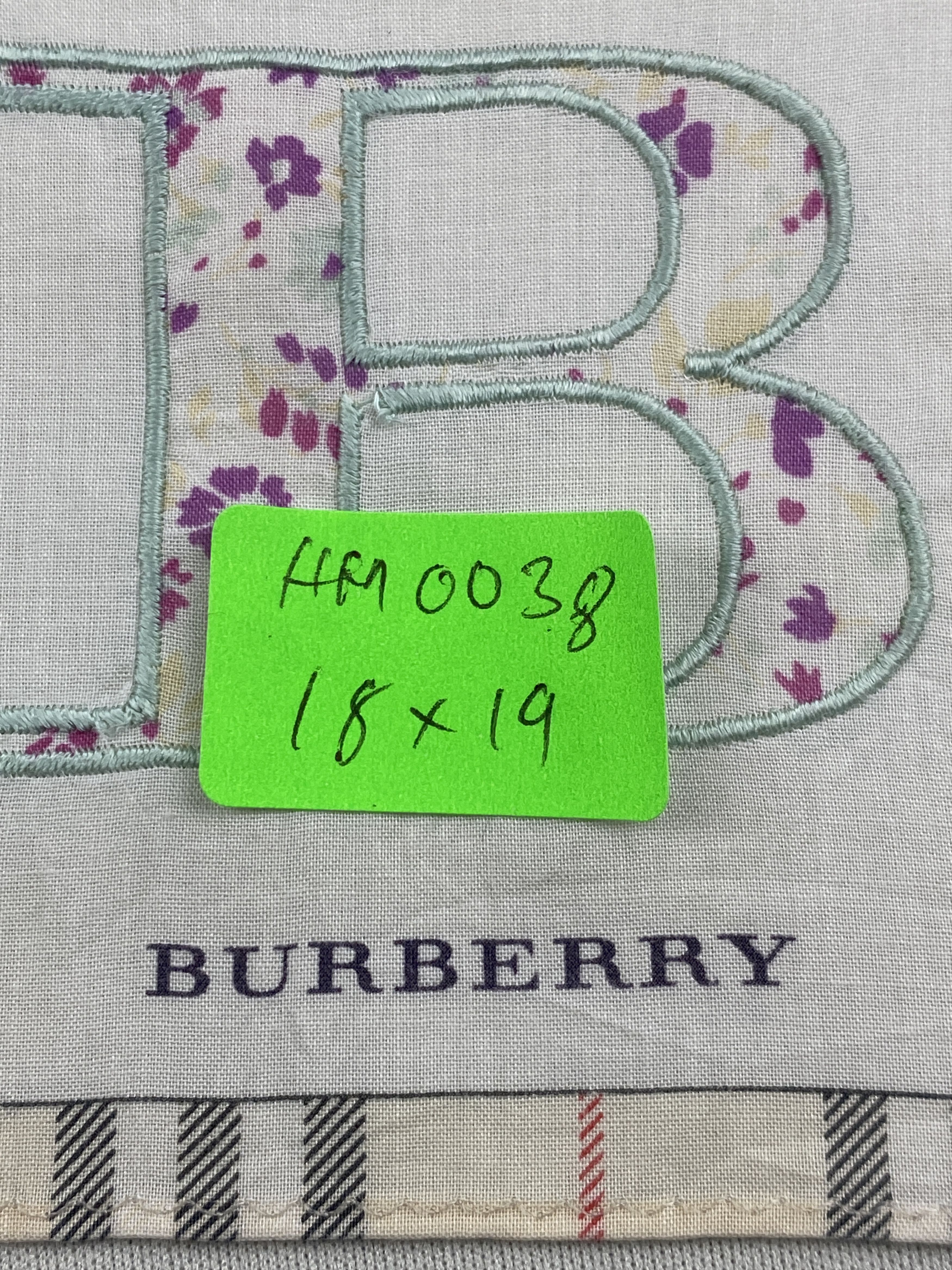 Burberry Vintage Burberry Handkerchief Pocket Square Bandana HM0038 Size ONE SIZE - 7 Thumbnail