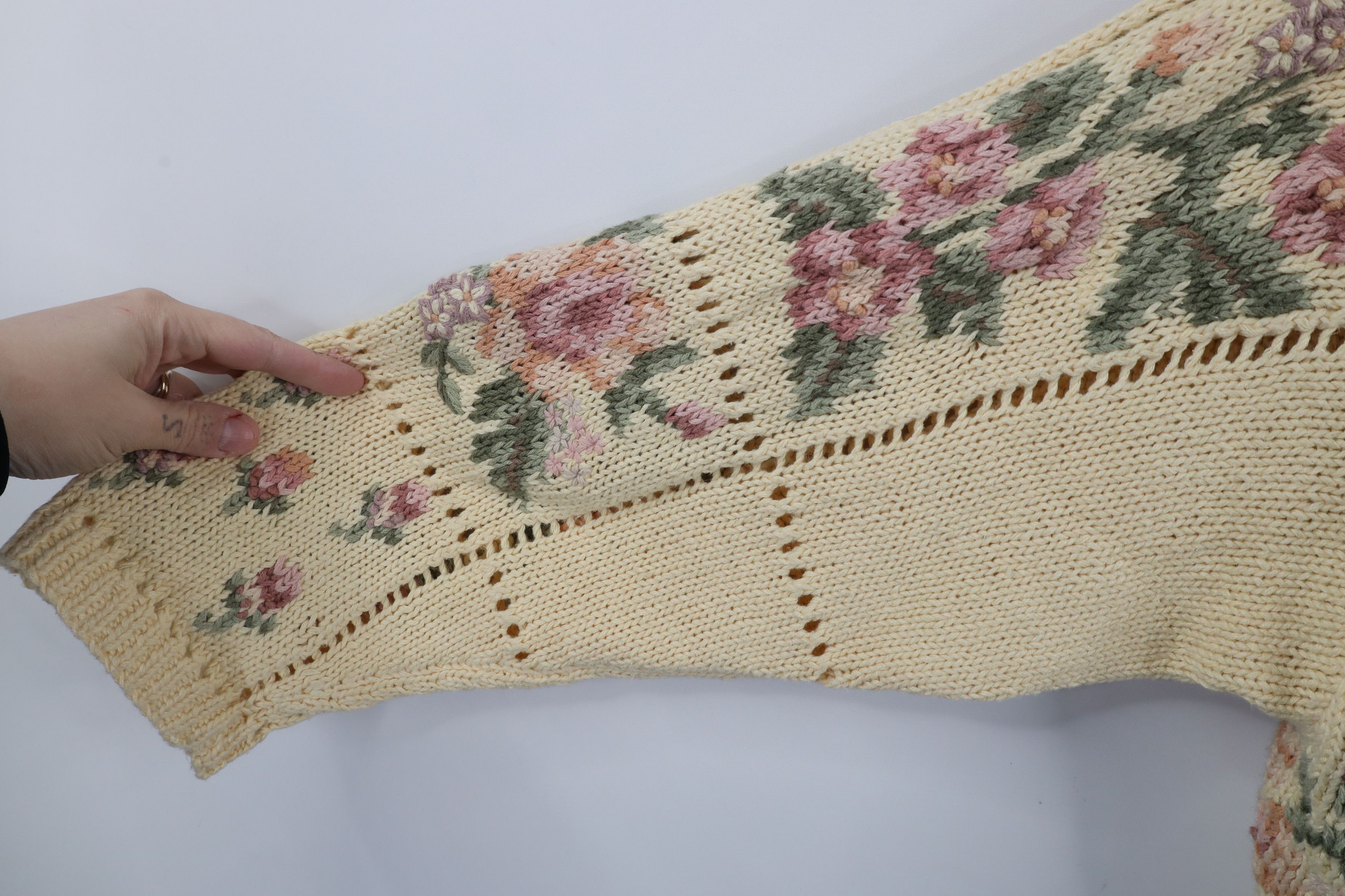 Vintage Vintage 90s Streetwear Flower Floral Button Cardigan Sweater Size XXL / US 16-18 / IT 52-54 - 6 Thumbnail