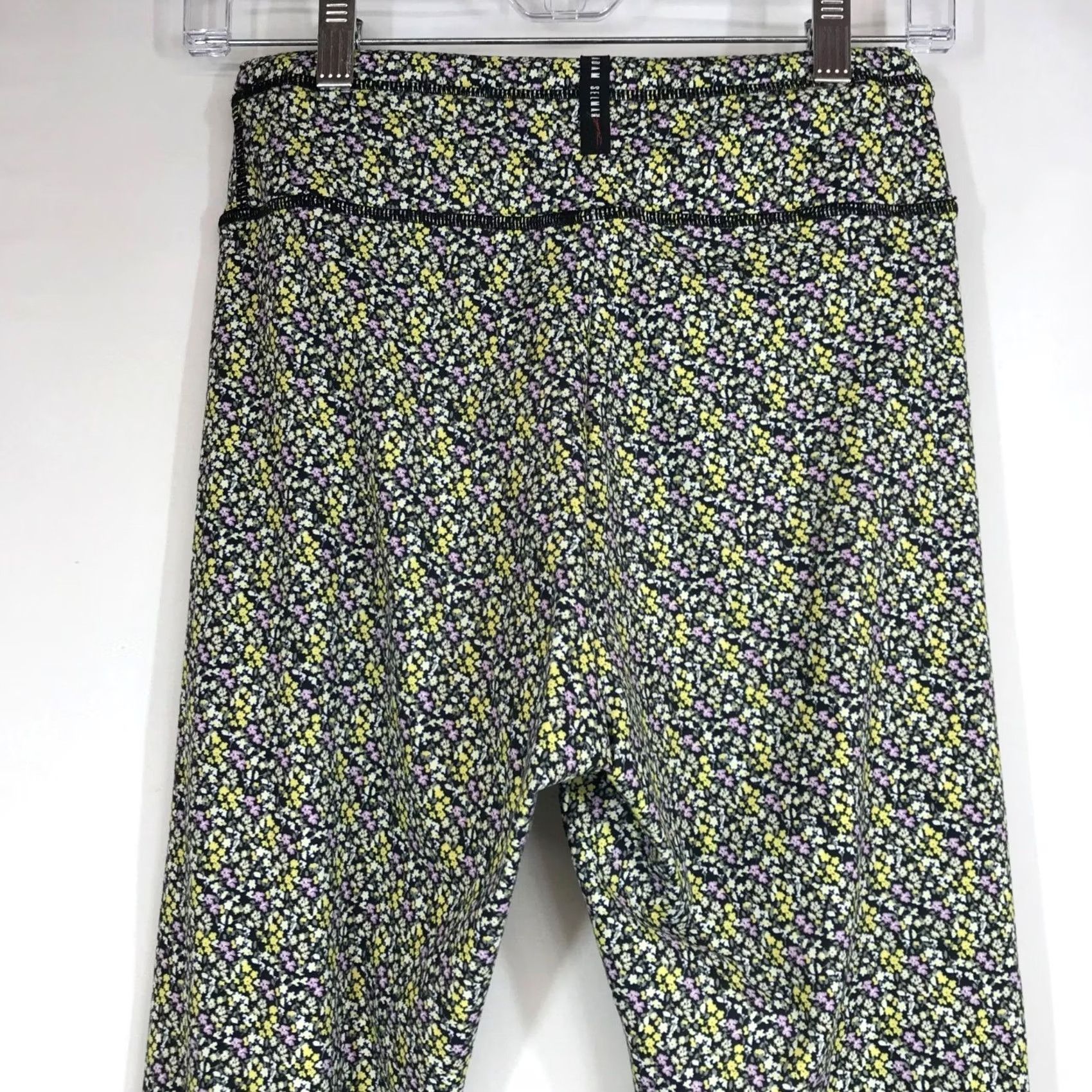 Adam Selman ADAM SELMAN WOMEN'S MEDIUM SPORT LEGGINGS MULTICOLOR FLORAL Size 32" / US 10 / IT 46 - 5 Thumbnail