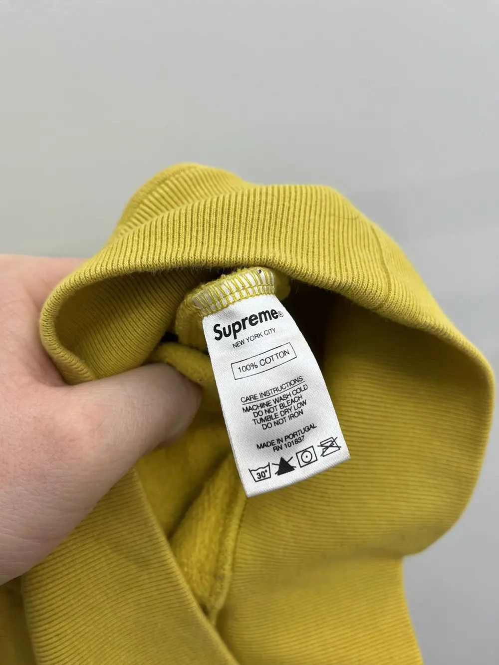 Supreme FW18 Supreme Flowers Embroidered Logo Heavy Hoodie Size US L / EU 52-54 / 3 - 5 Thumbnail