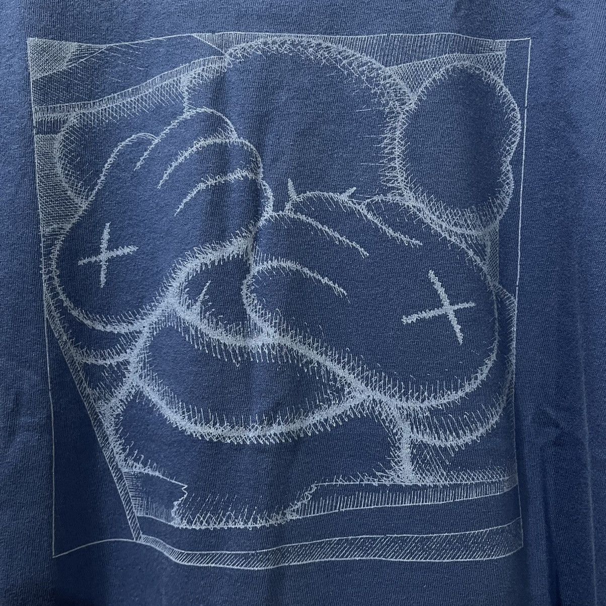 Kaws × Uniqlo Rare vintage Kaws uniqlo tee Size US M / EU 48-50 / 2 - 3 Thumbnail