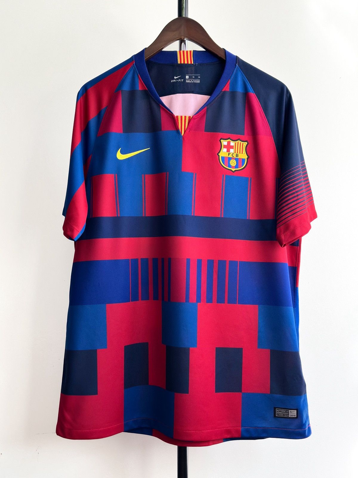 Nike Nike FC Barcelona 20th Anniversary 2018 Soccer Jersey Shirt Size US XL / EU 56 / 4 - 1 Thumbnail