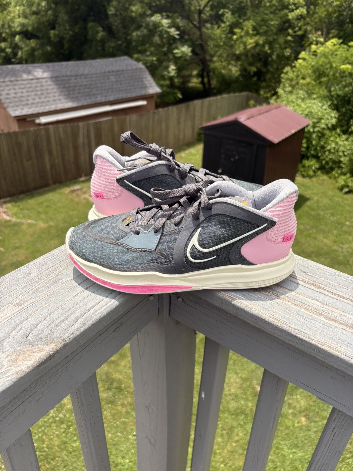 Nike Kyrie low 5 preservation Size US 7.5 / EU 40-41 - 1 Thumbnail