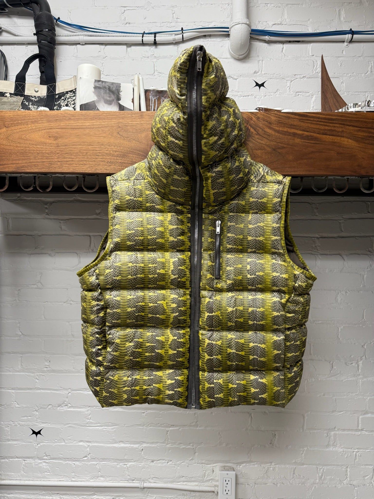 Rick Owens AW2023 Rick Owens ‘Luxor’ Genuine Acid Boiga Snake ‘Gimp’ Zip Puffer Vest Size US XL / EU 56 / 4 - 1 Thumbnail