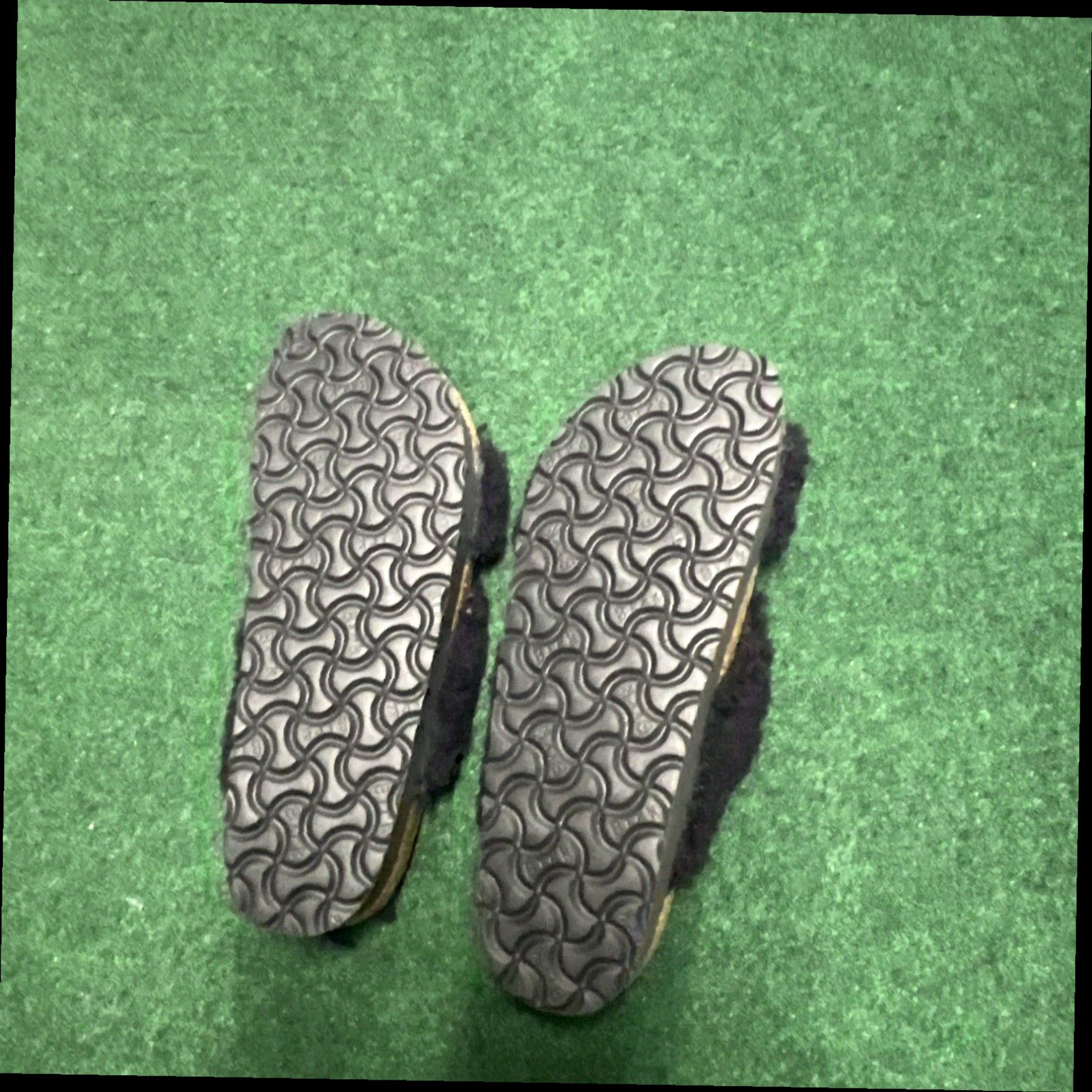 Birkenstock Papillio by Birkenstock Daytona Shearling Sandal Black Fuzzy Slide Size: 39/ 8 Size US 8 / IT 38 - 5 Thumbnail