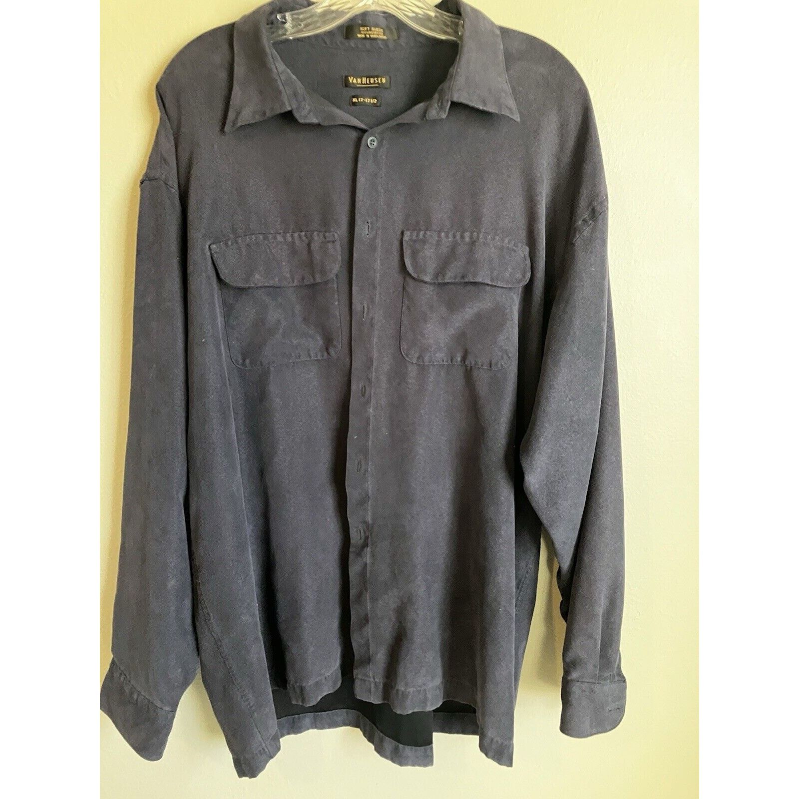 Van Heusen Van Heusen Suede Button-Up Shirt Men's Size XL 17-17 1/2Grey Size US XL / EU 56 / 4 - 1 Thumbnail