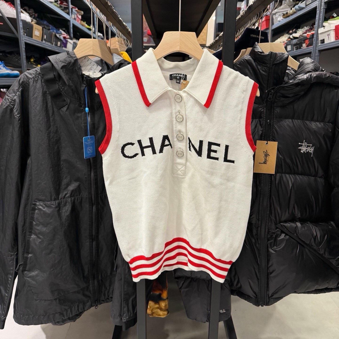 Chanel Chanel Red Sweater S Women Size S / US 4 / IT 40 - 1 Thumbnail