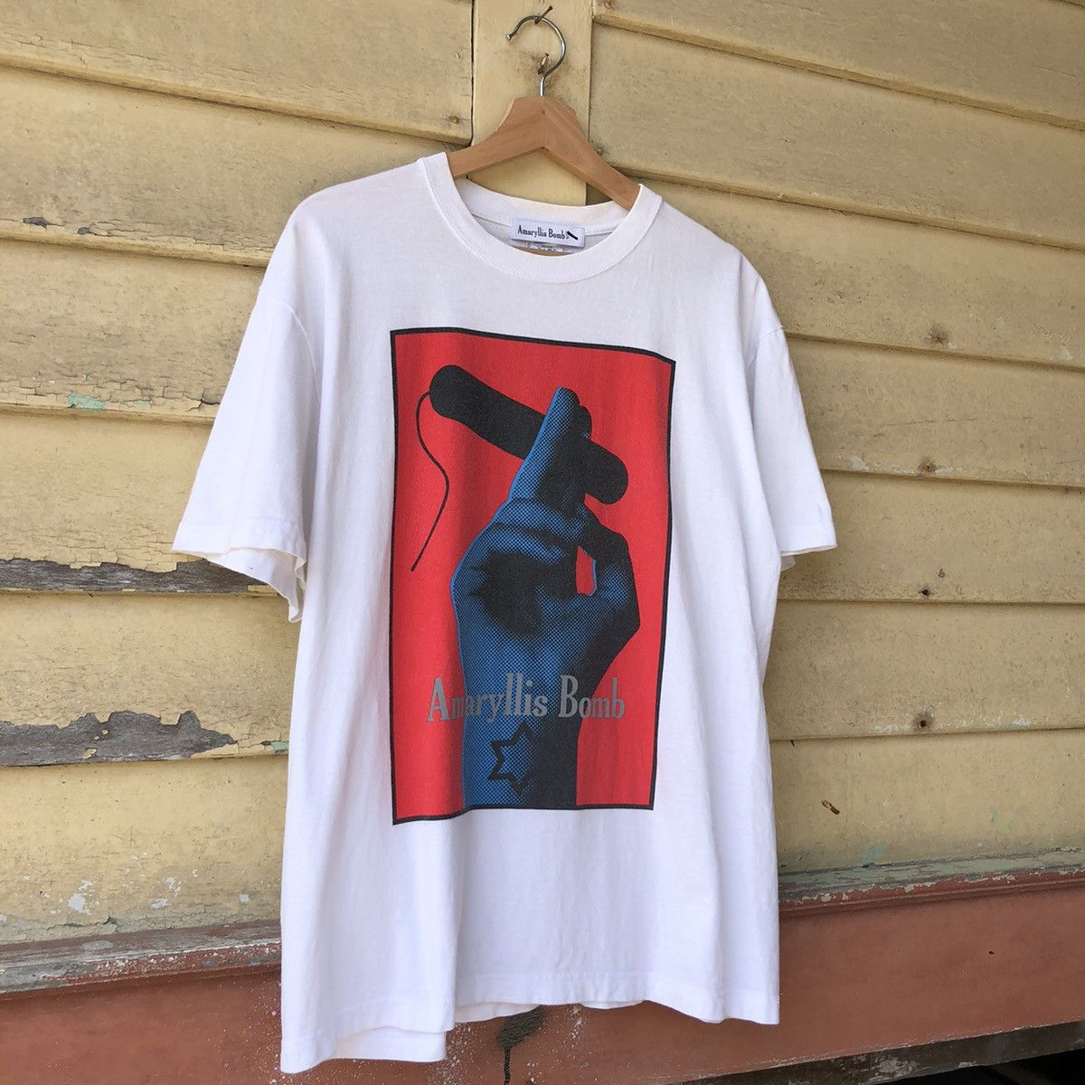 If Six Was Nine Japanese Brand Amaryllis Bomb Art Tshirt Size US L / EU 52-54 / 3 - 2 Thumbnail