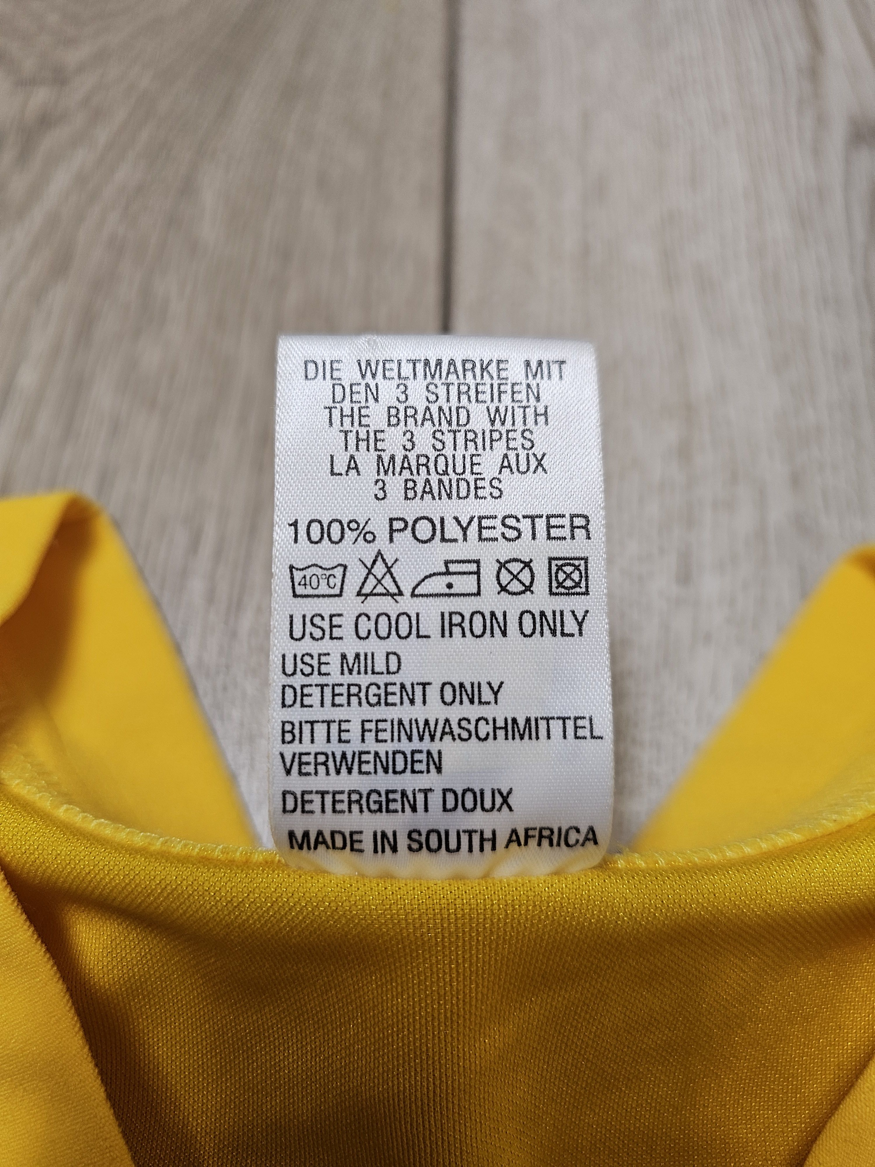 Vintage SOUTH AFRICA 2002 2004 HOME FOOTBALL SHIRT SOCCER JERSEY Size US L / EU 52-54 / 3 - 9 Thumbnail