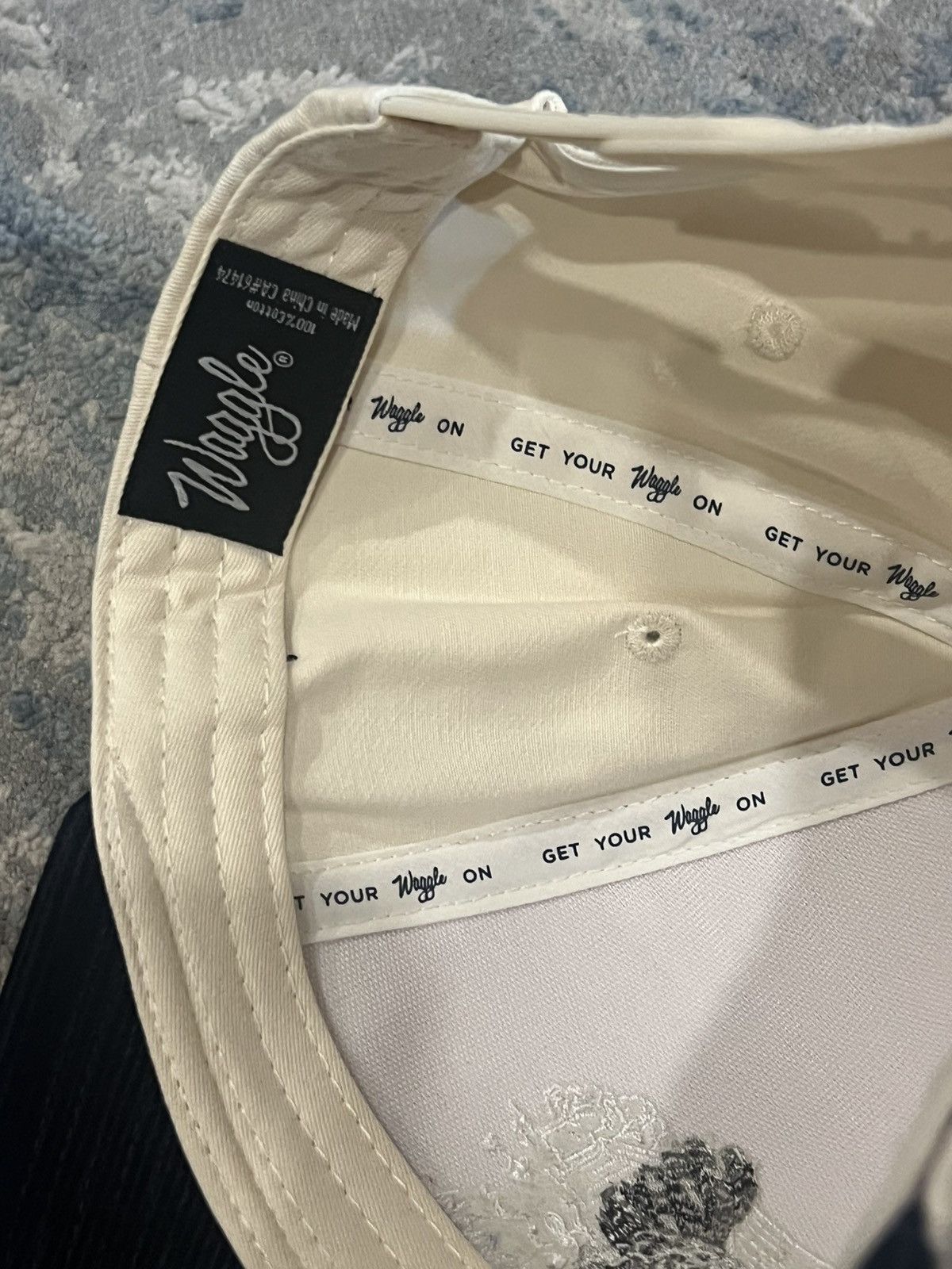 Other Beige and navy blue snap back Size ONE SIZE - 3 Thumbnail
