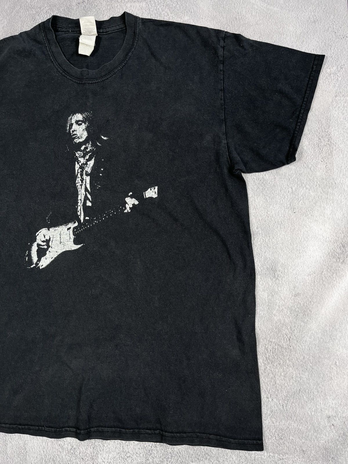 Band Tees Vintage Y2K Tom Petty faded band tee big logo style size L Size US L / EU 52-54 / 3 - 3 Thumbnail