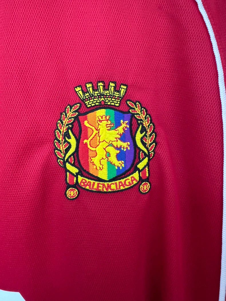 Balenciaga Balenciaga size 4 Red Football Shirt Size US L / EU 52-54 / 3 - 6 Thumbnail
