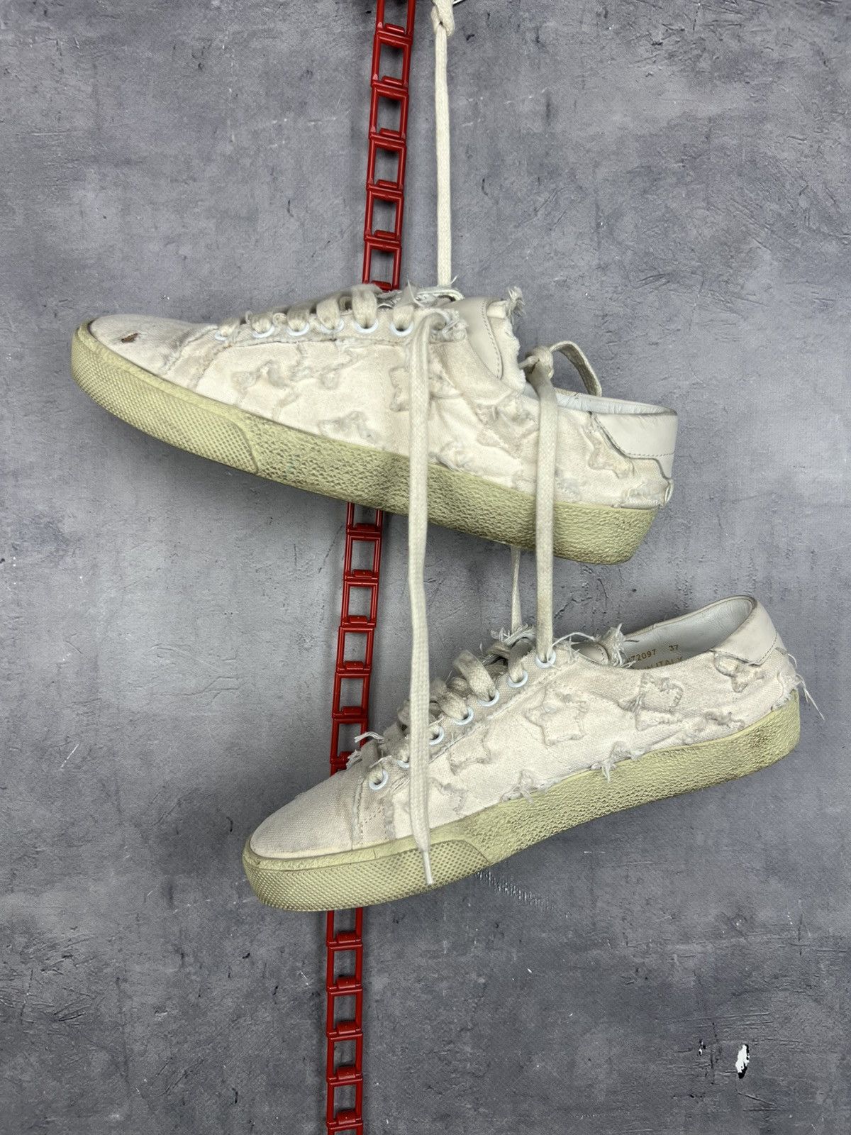 Saint Laurent Paris Saint Laurent Canvas Distressed Accents Sneakers Sz 37/24cm Size US 7 / IT 37 - 5 Thumbnail