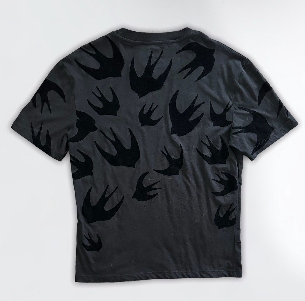 Alexander McQueen MCQ by Alexander McQueen Swallows Print t shirt Size US M / EU 48-50 / 2 - 2 Thumbnail