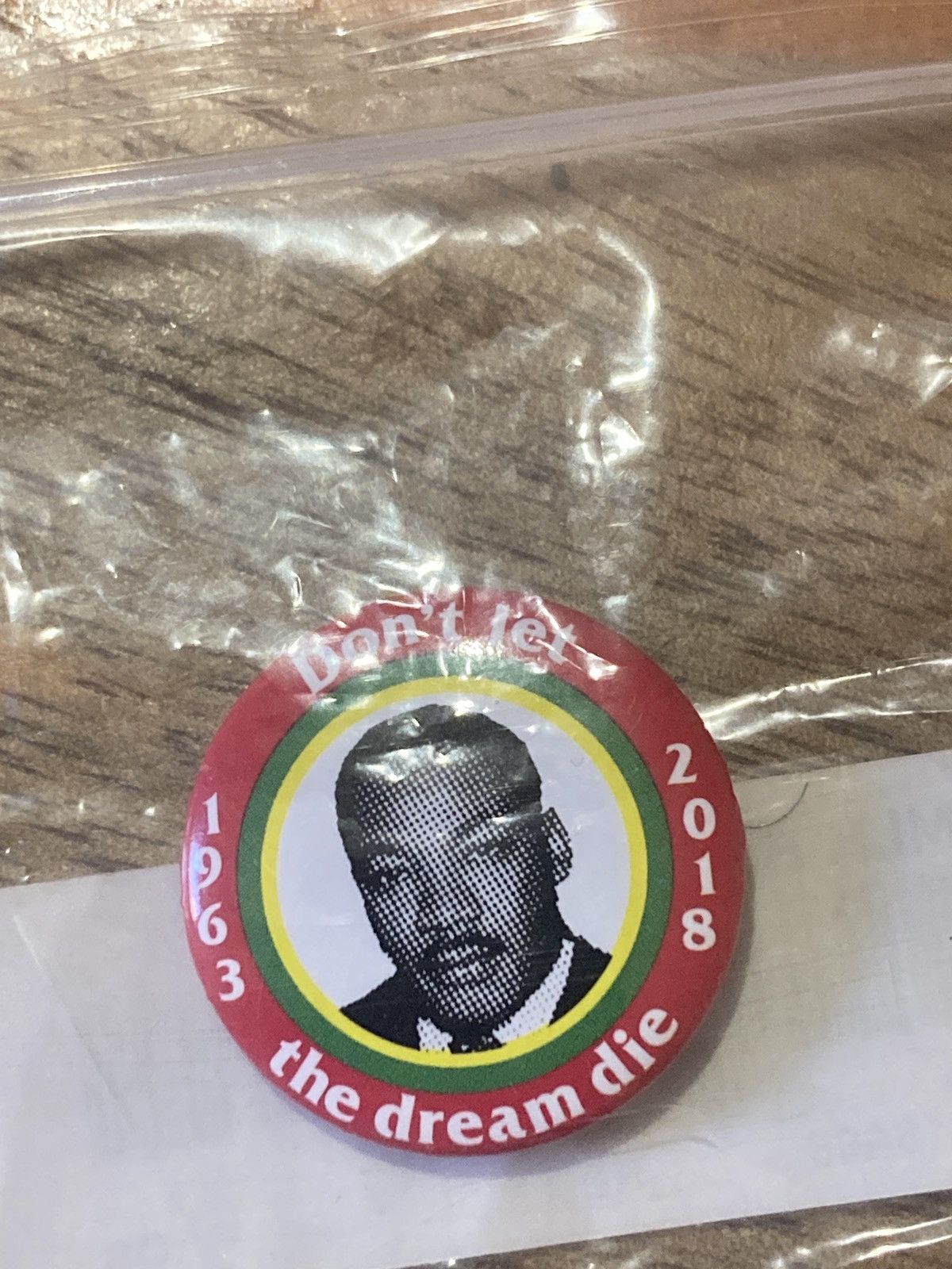 Supreme Supreme MLK “Don’t let the dream die” Button Size ONE SIZE - 1 Thumbnail