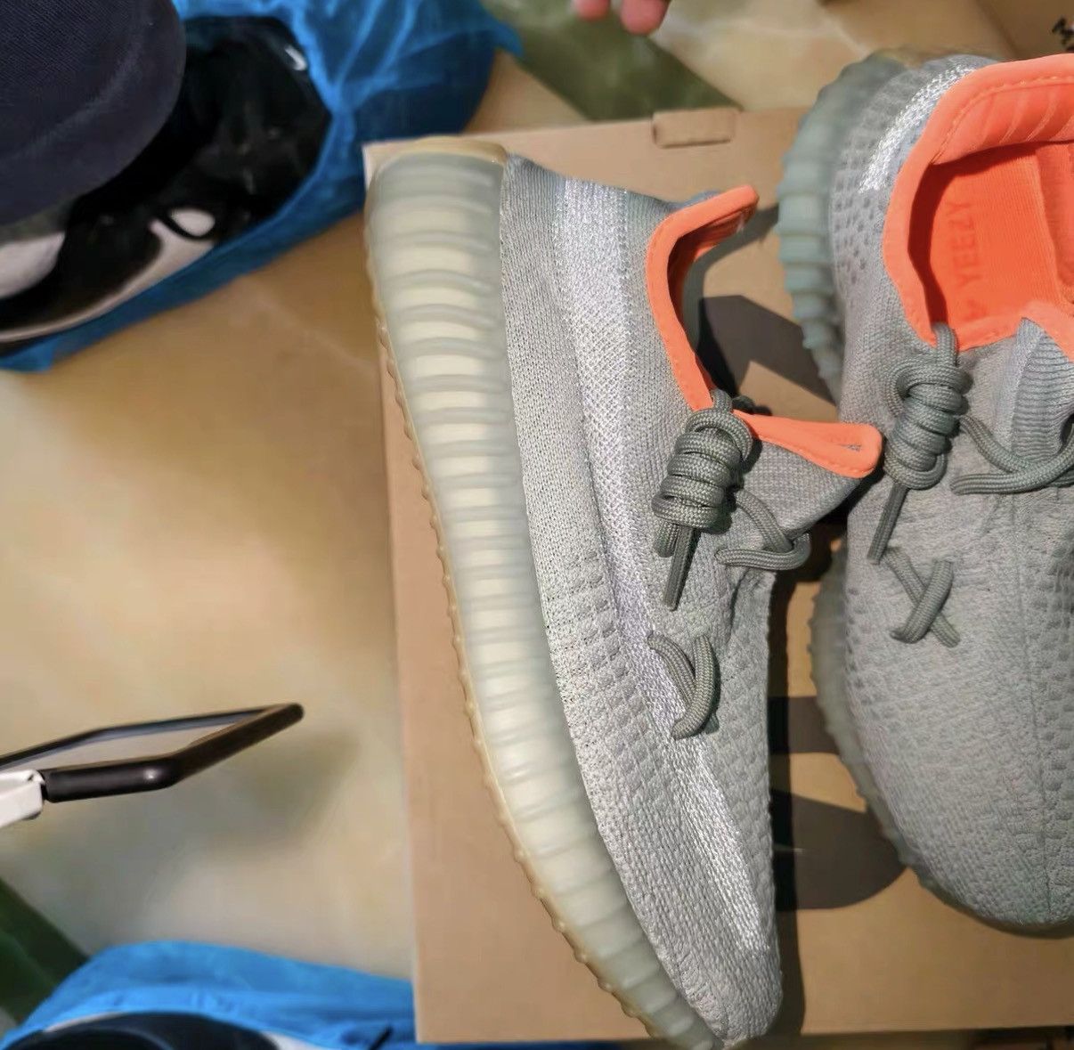 Yeezy Yeezy 350 Sage Grey Orange J42 Size US 6.5 / IT 36.5 - 2 Thumbnail