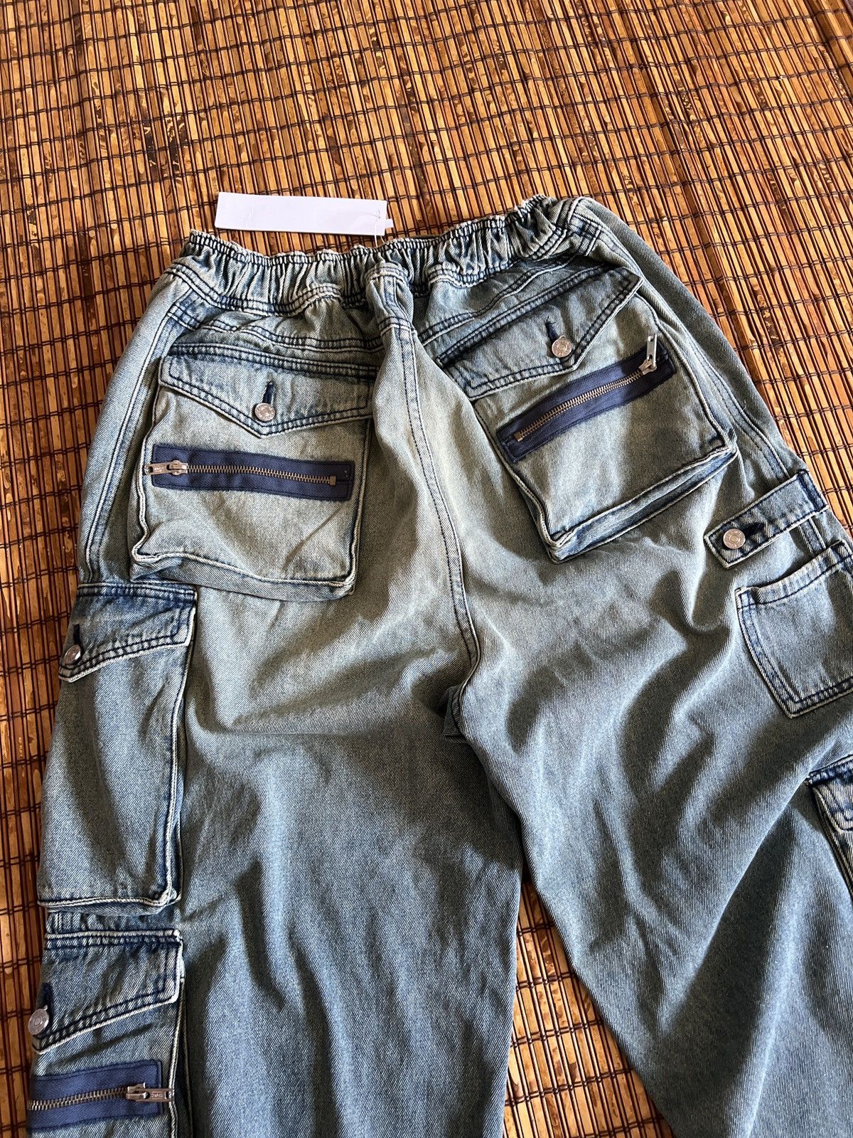 EB Denim EB Denim Cargo Pants in Light Blue Wash Denim New with Tags Size 34" / US 12 / IT 48 - 6 Thumbnail