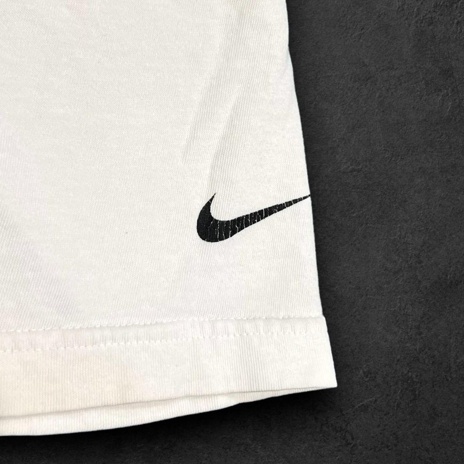 Nike VTG Nike Air Shoe L23 Lebron James Rare Graphic AOP Shirt Size US XL / EU 56 / 4 - 6 Thumbnail
