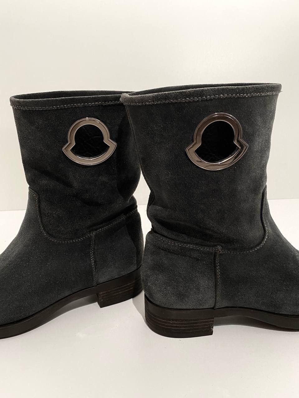 Moncler Moncler Big Metal Logo Suede Khaki Ankle Boots Shoes Size US 5 / IT 35 - 7 Thumbnail