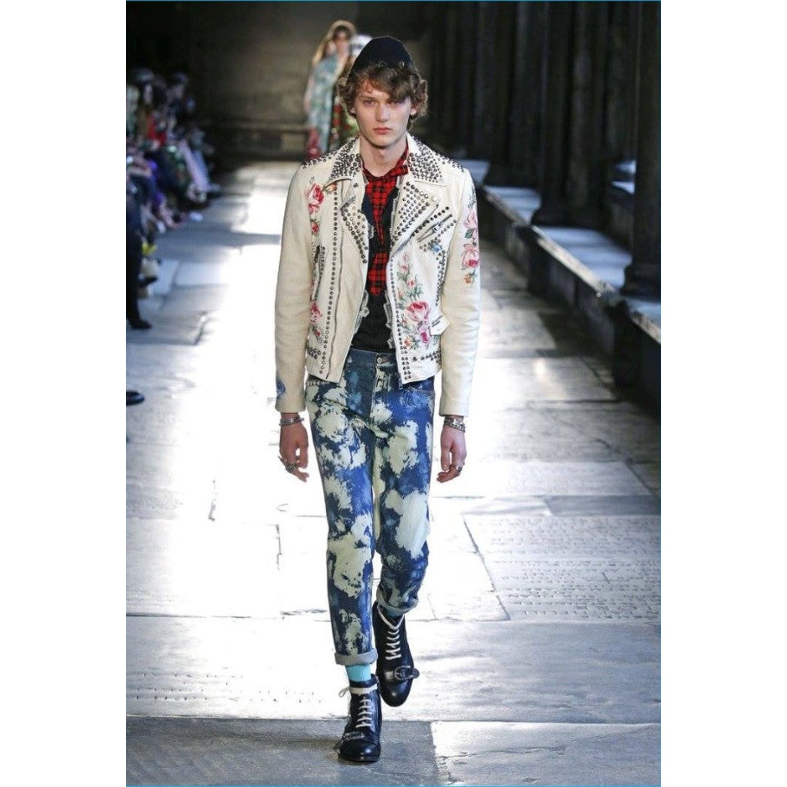 Gucci Size 36 Indigo White Bleached Denim Studded Button Fly Jeans Size US 36 / EU 52 - 2 Thumbnail