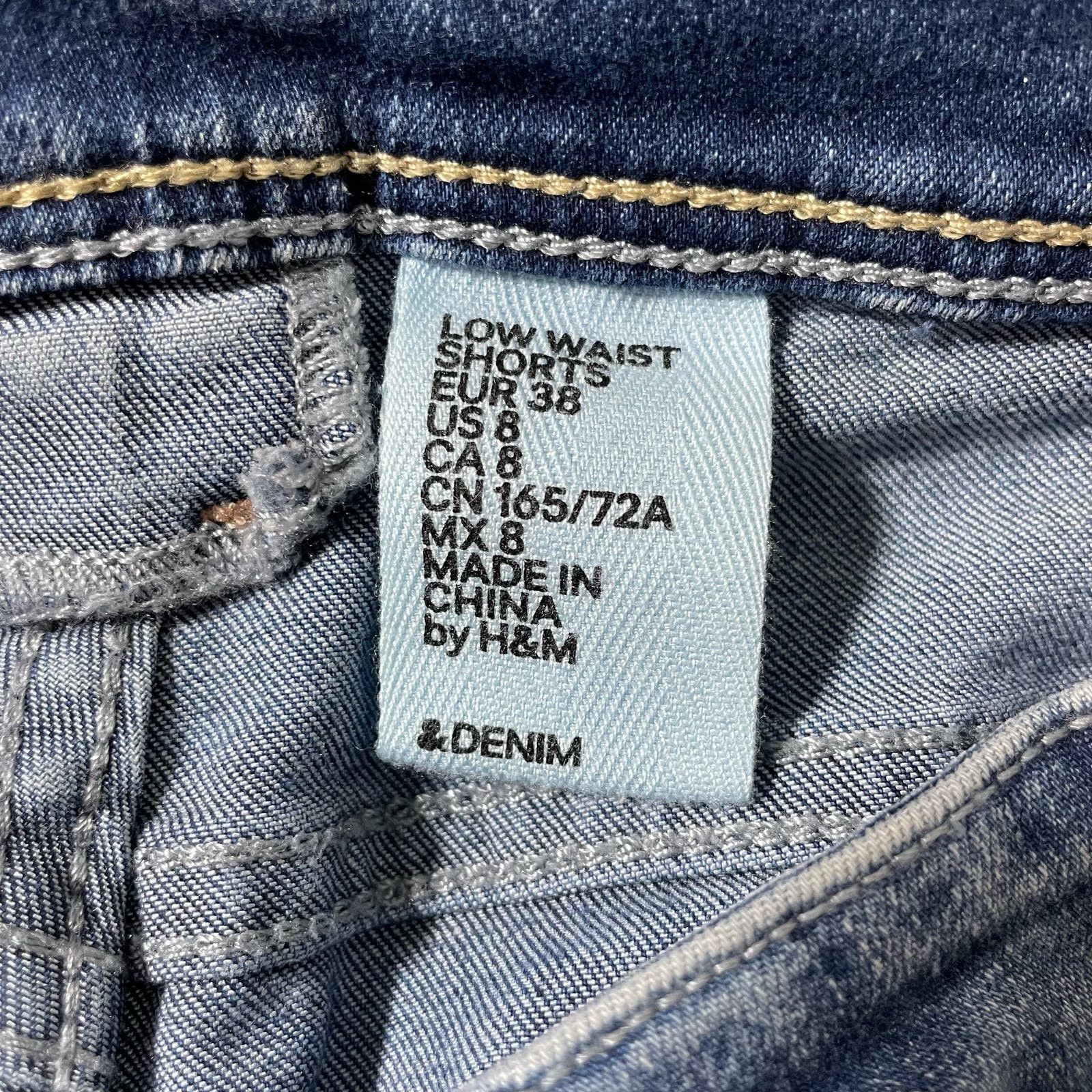 H&M H&M & Denim Low Waist Seamed Bermuda Jean Shorts - Size 8 Size 28" / US 6 / IT 42 - 4 Thumbnail