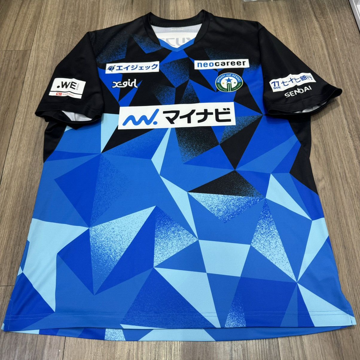 Japanese Brand Mynavi Sendai Ladies 25/26 home shirt #5 Kunitake Size US XL / EU 56 / 4 - 1 Thumbnail
