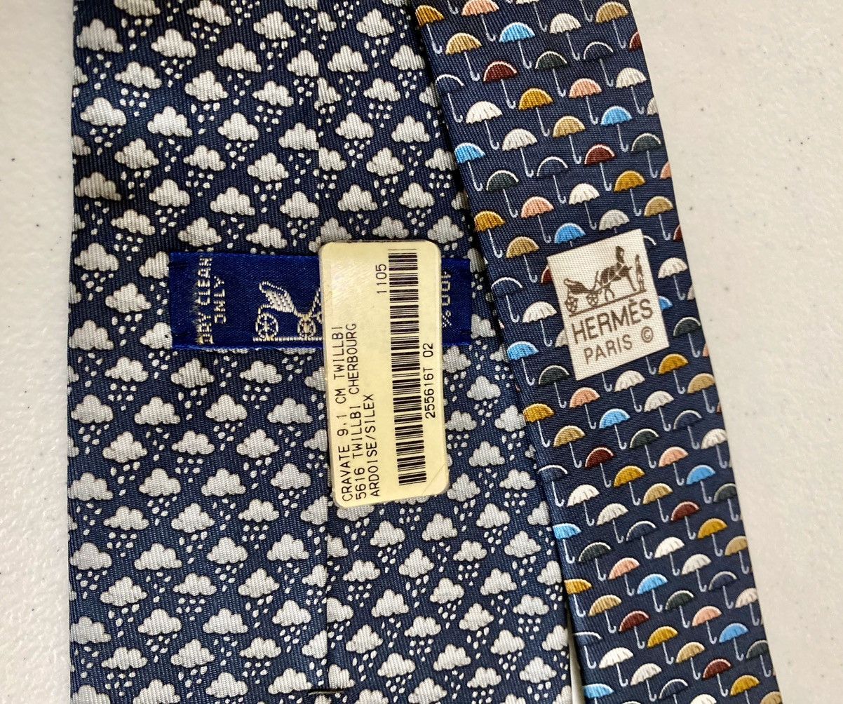 Hermes Hermès 🇫🇷 Blue Rainy Day Cover 5616 MA Vintage Print Tie NWT Size ONE SIZE - 6 Thumbnail