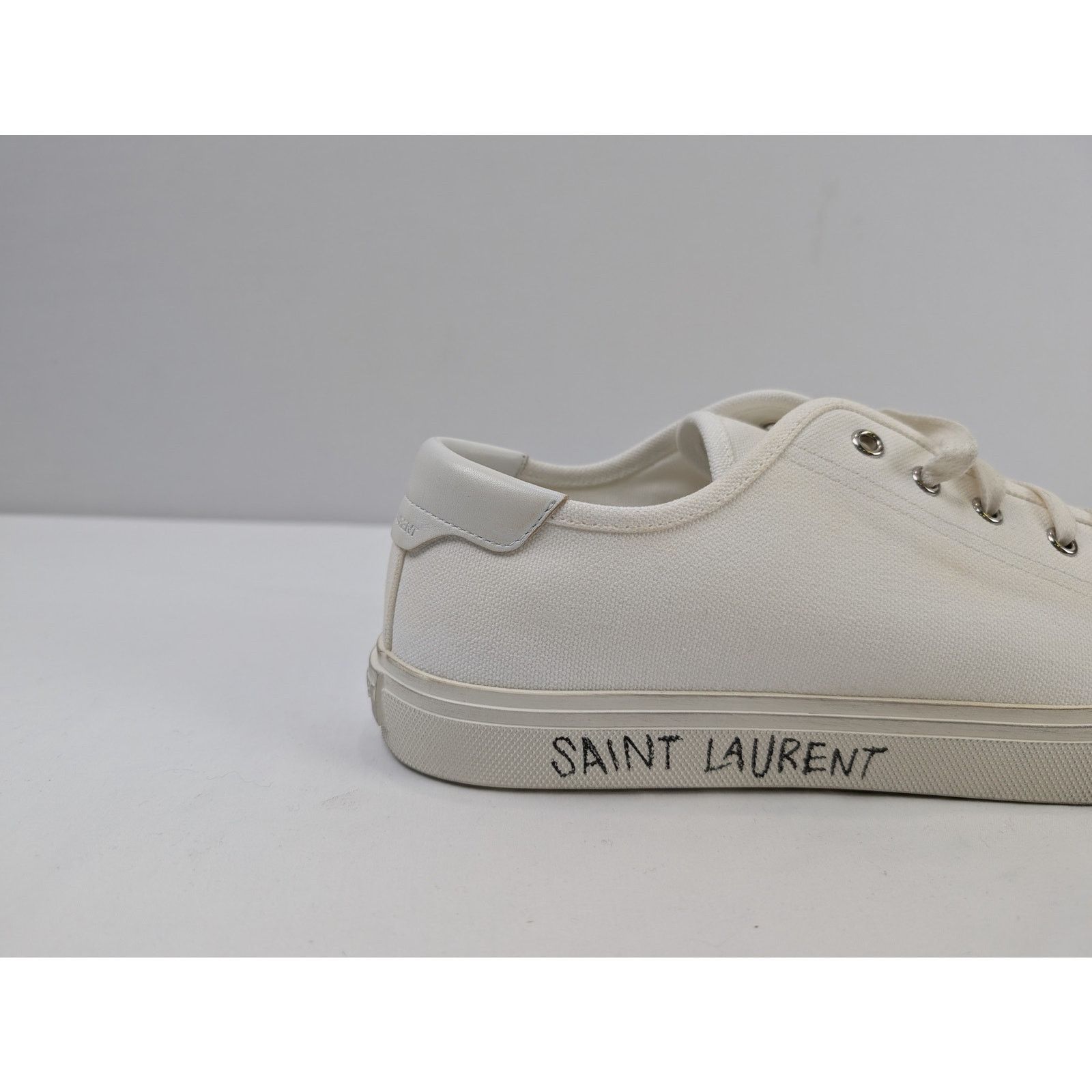 Saint Laurent Paris o1rshd1 Q:2 / Malibu L T Sneakers SL SIG in Blanc Size US 9 / EU 42 - 5 Thumbnail