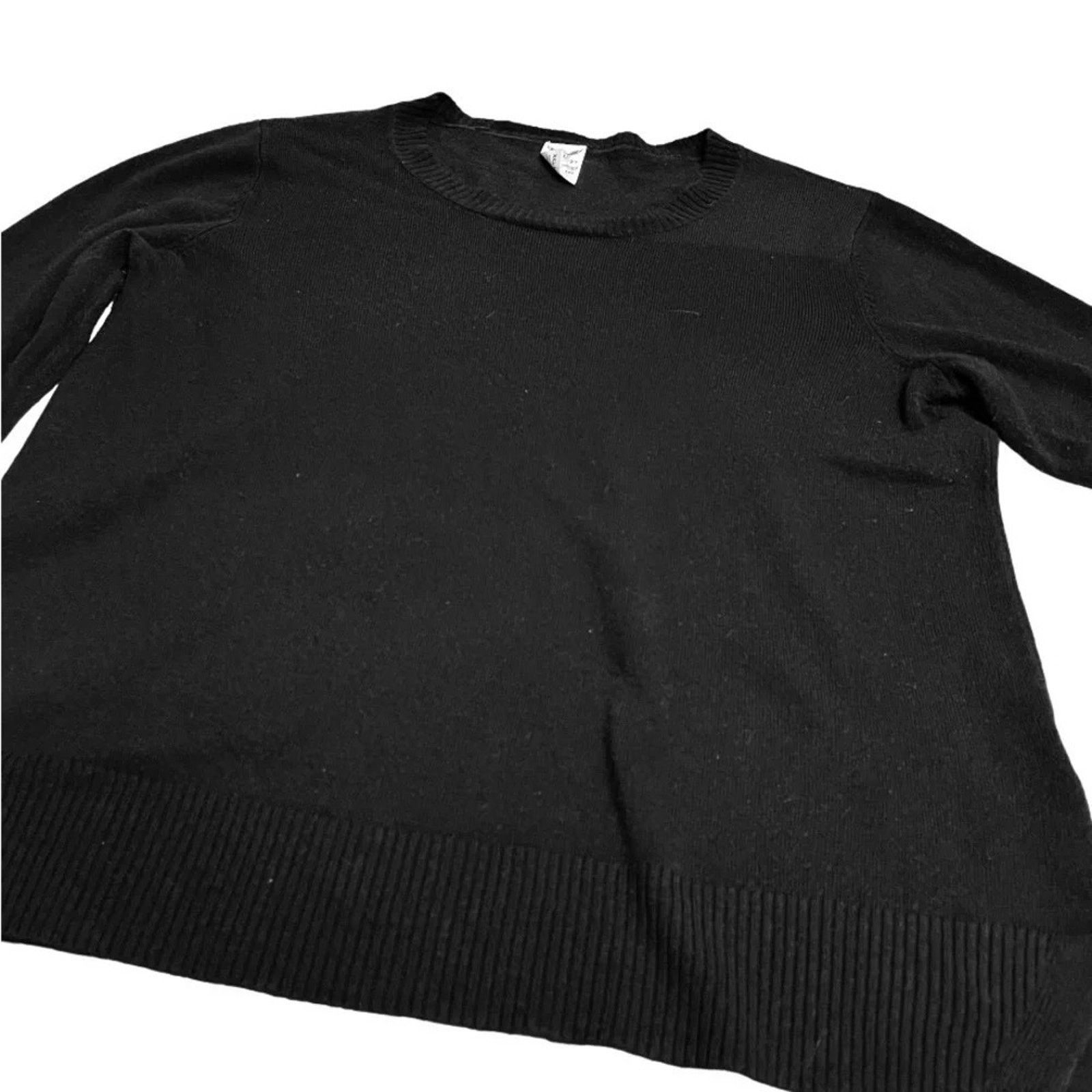 Faded Glory Faded Glory embroidered long bell sleeved sweater, size XL Size XL / US 12-14 / IT 48-50 - 1 Thumbnail