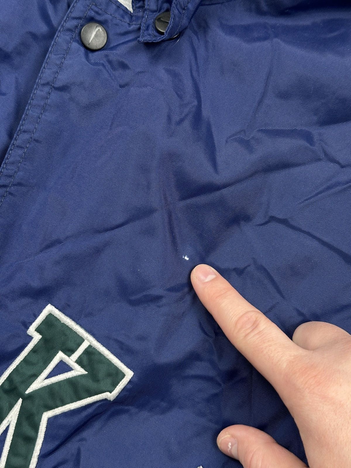 Nike Vintage Nike Swoosh Oversized Hooded Windbreaker Rain Jacket Size US XXL / EU 58 / 5 - 8 Thumbnail