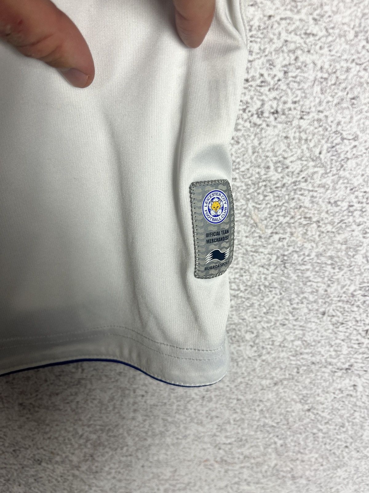 Vintage FC Leicester Signed 2011 2012 Away Burda Soccer Jersey Shirt Size US L / EU 52-54 / 3 - 6 Thumbnail