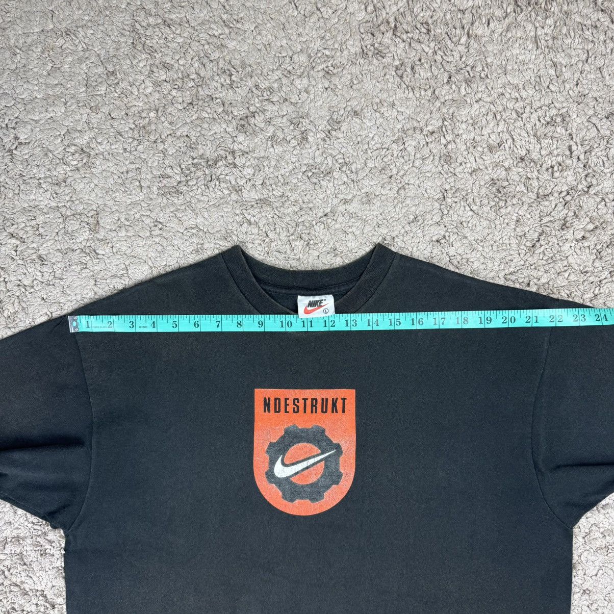 Nike Vintage Faded Nike Ndestrukt Centre Swoosh T-shirt Size US L / EU 52-54 / 3 - 15 Thumbnail
