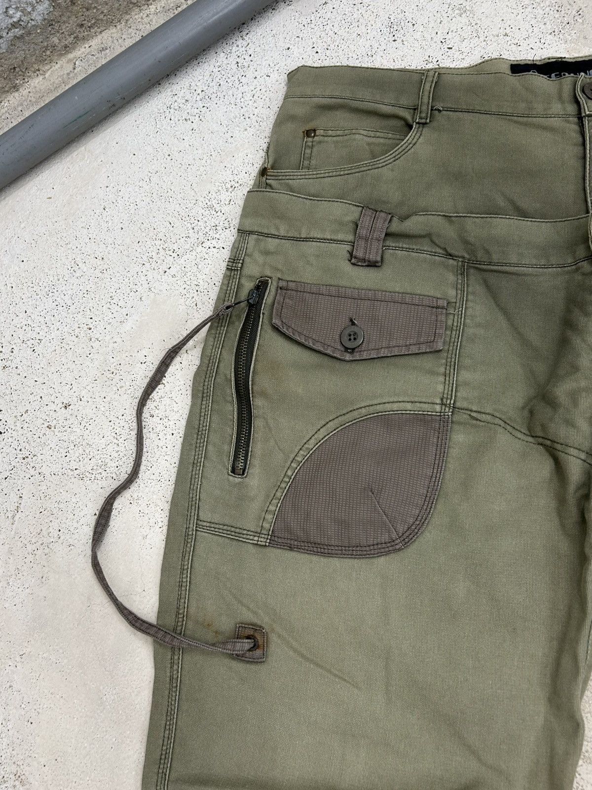 20471120 × GOSTAR DE FUGA × Japanese Brand Techno Japan Double Waist Baggy Cargo Parachute Faded Green Size US 35 - 8 Thumbnail