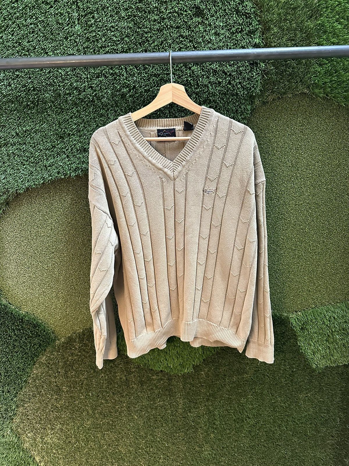 Greg Norman × Vintage Vintage Greg Norman Textured V-Neck Sweater Size XL Size US XL / EU 56 / 4 - 1 Thumbnail
