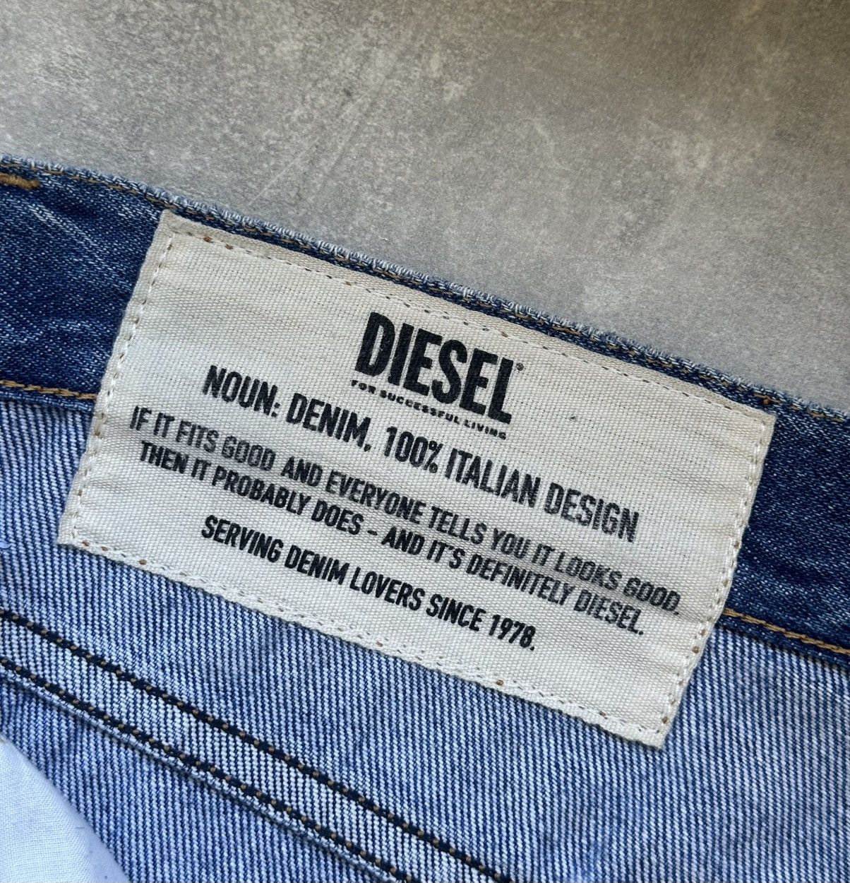 Diesel Diesel Men's Straight Fit Distressed Jeans D-Macs W30-L30 Size US 30 / EU 46 - 12 Thumbnail
