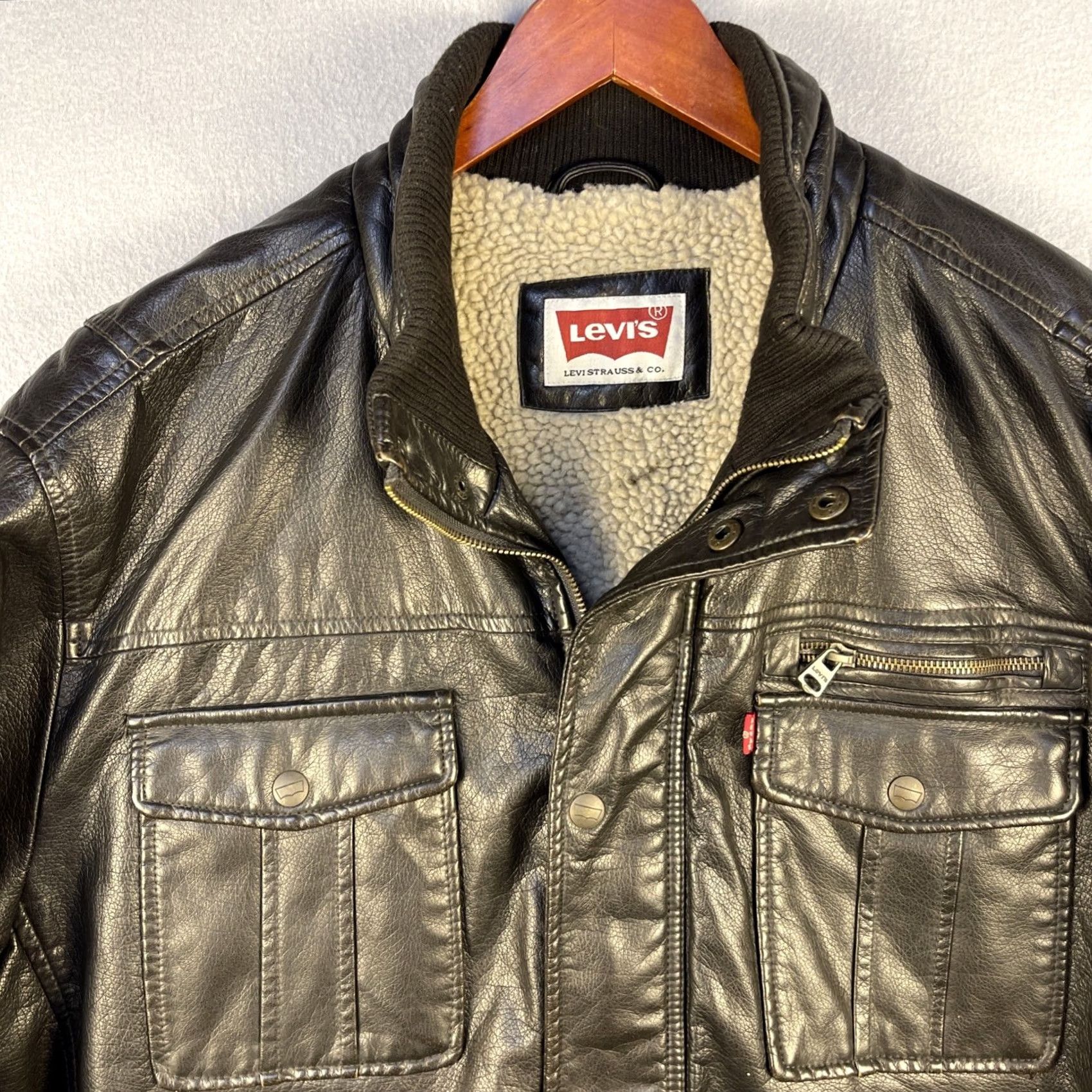 Vintage VINTAGE Levis Bomber Jacket Mens 2XL Brown Sherpa Lined Trucker Aviator Faux Leather Size US XXL / EU 58 / 5 - 2 Thumbnail