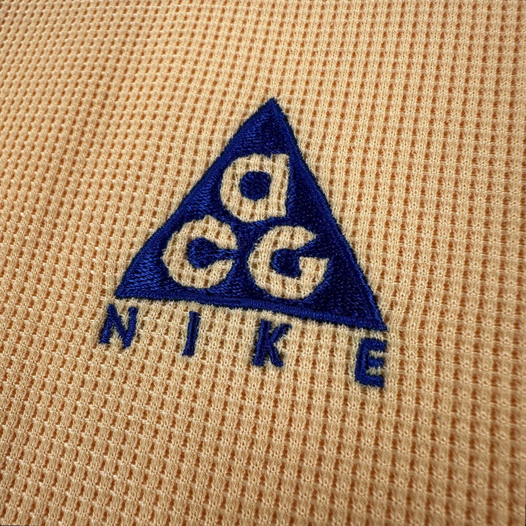 Nike Nike ACG Shirt Womens M Orange Long Sleeve Thermal Base Layer BQ3417-884 Size M / US 6-8 / IT 42-44 - 2 Thumbnail