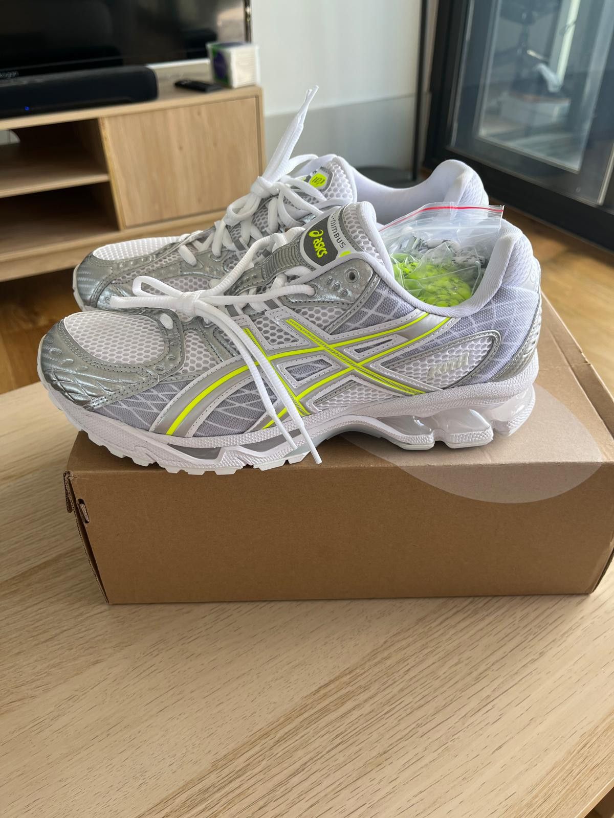 Asics × Kith Asics x Kith Gel Nimbus 10.1 White Pure Silver Size US 9.5 / EU 42-43 - 2 Thumbnail
