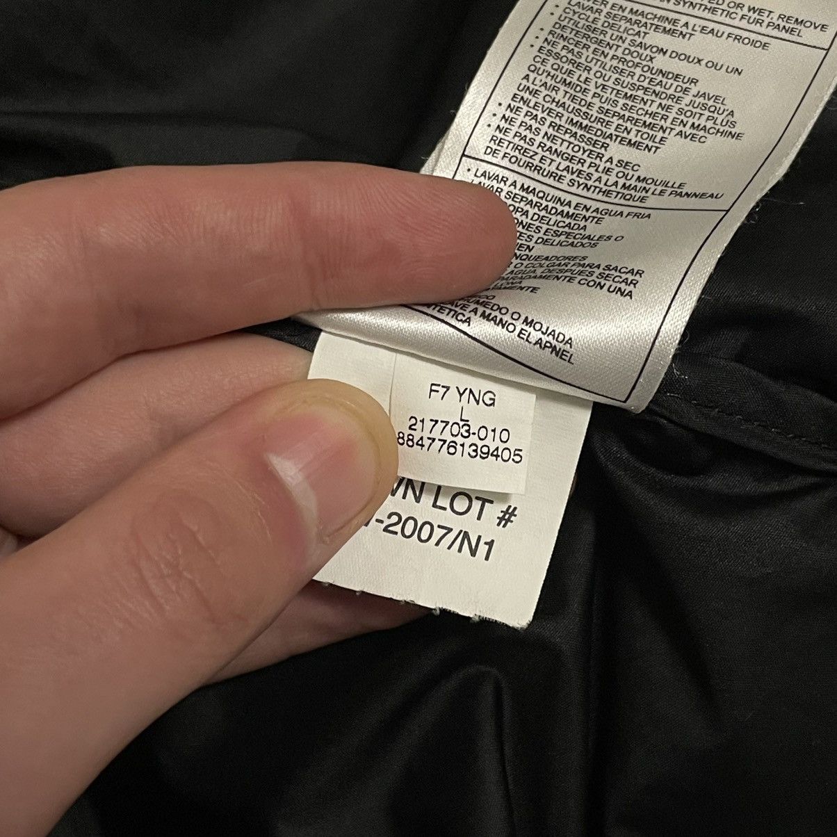 Nike ACG Nike ACG Vintage Nylon Puffer Vest Mens Size L Size US L / EU 52-54 / 3 - 11 Thumbnail